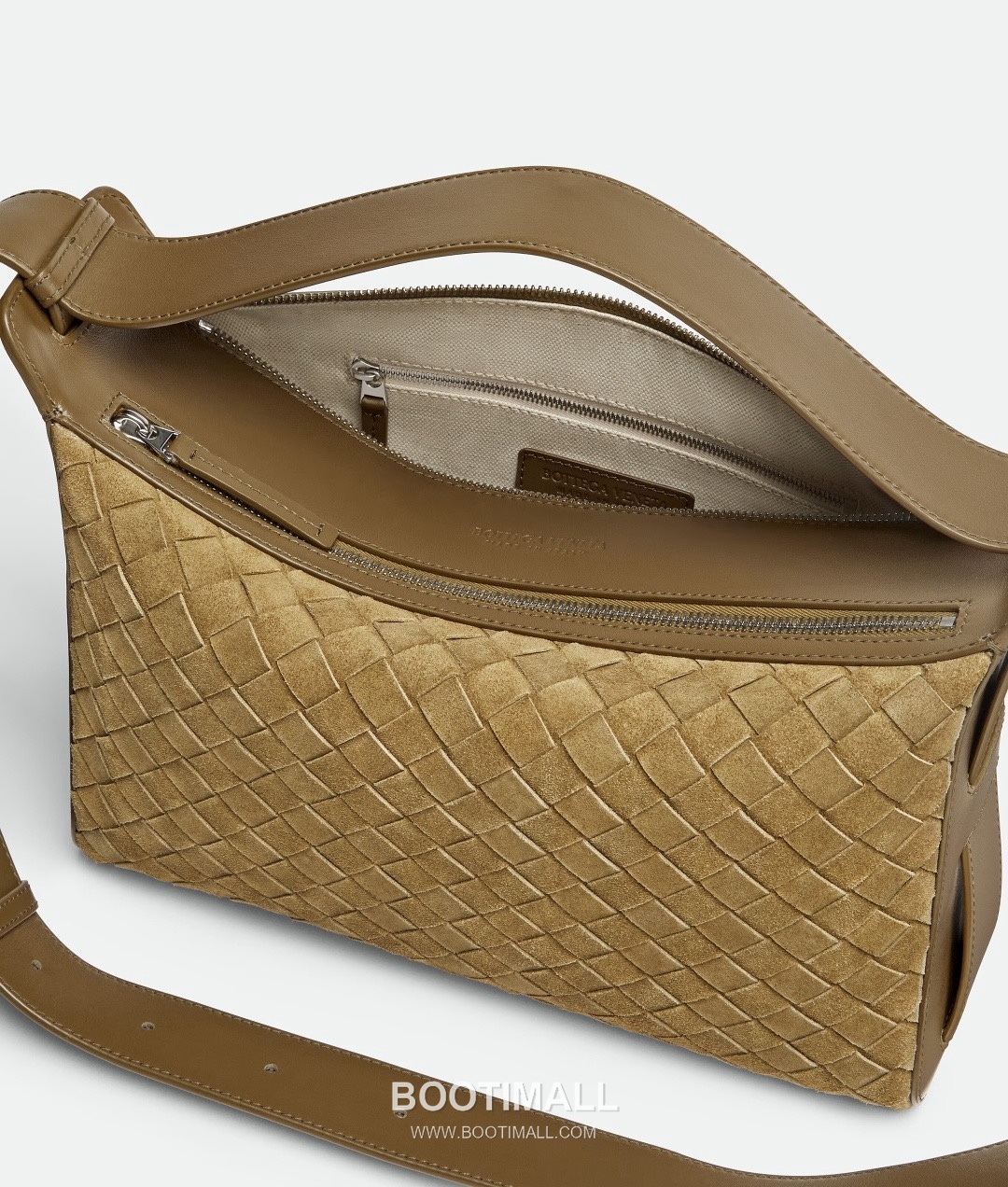 Bottega Veneta Tribeca Intrecciato Calfskin Leather Black Double Zip Crossbody Shoulder Bag 보테가베네타 트라이베카 인트레치아토 카프스킨 레더 블랙 더블 지퍼 크로스바디 숄더백 20191280 30.5cm 4