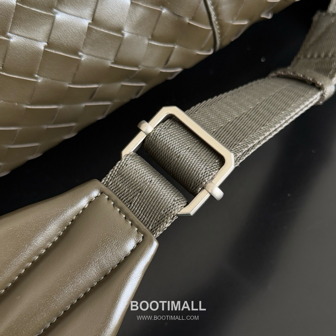 Bottega Veneta Calfskin Leather Black Backpack 보테가베네타 카프스킨 레더 블랙 백팩 20191800 41cm 6