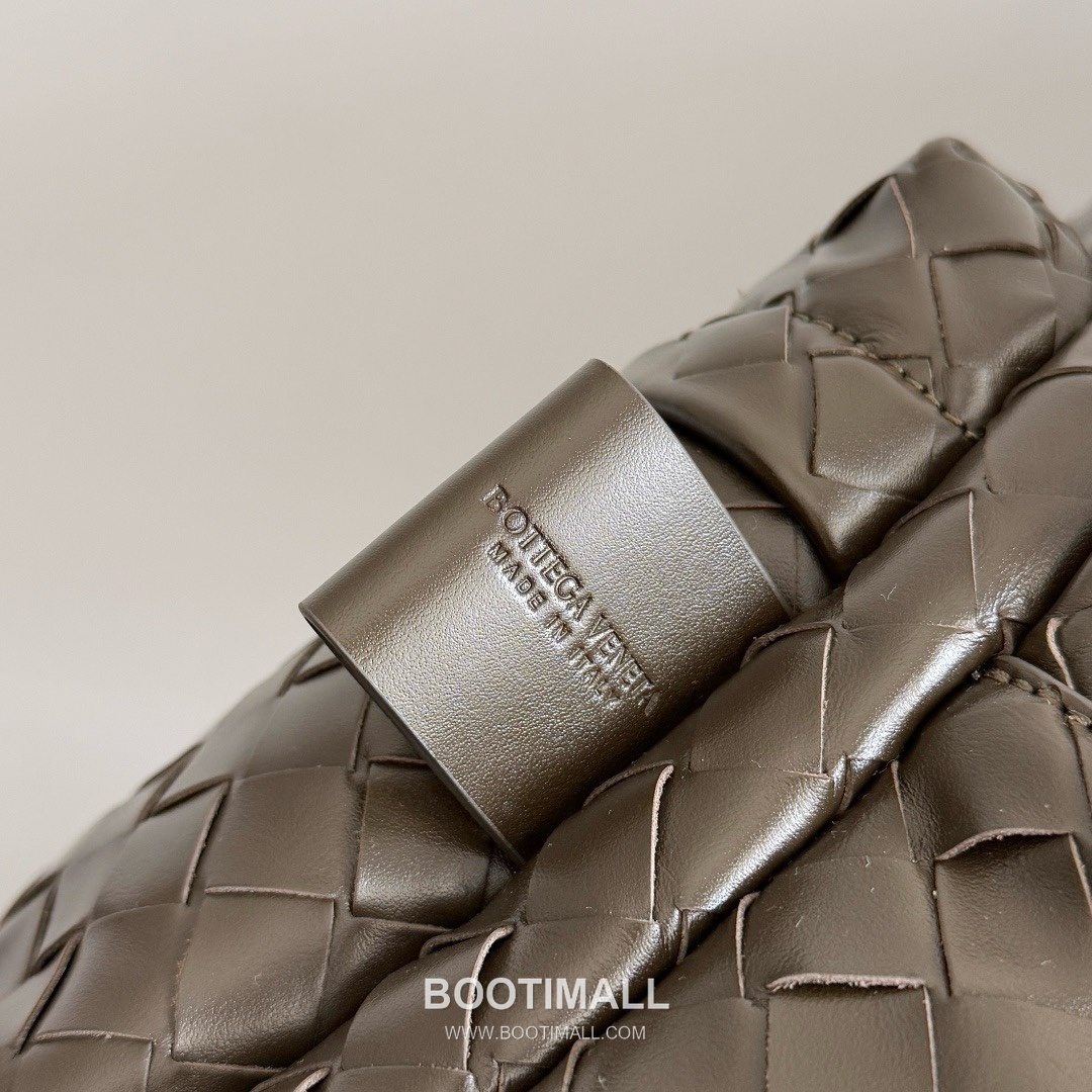 Bottega Veneta Calfskin Leather Black Backpack 보테가베네타 카프스킨 레더 블랙 백팩 20191800 41cm 7