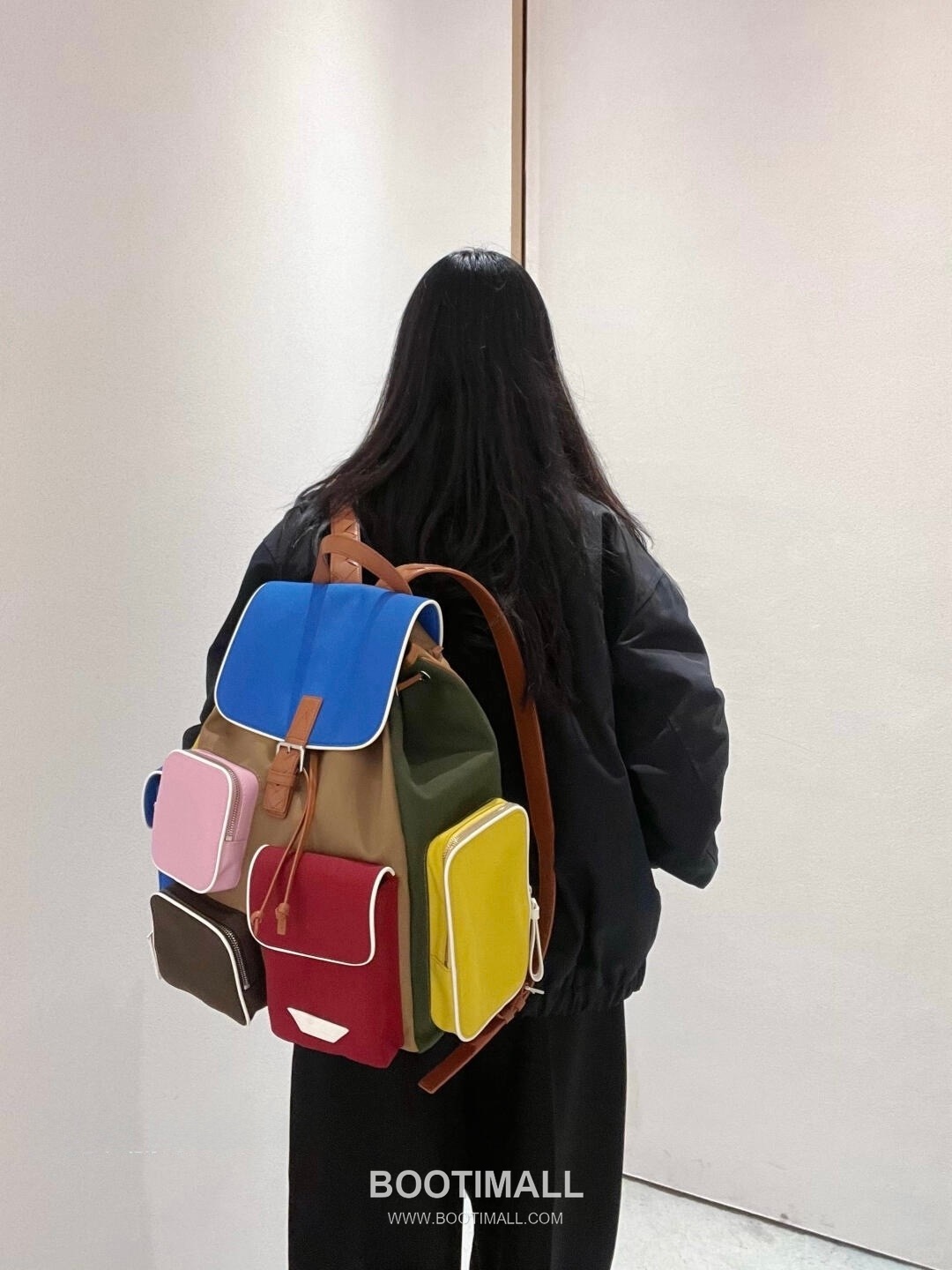 Bottega Veneta Crossroad Calfskin Leather Nylon Black Multi Pocket Backpack 보테가베네타 크로스로드 카프스킨 나일론 레더 블랙 멀티 포켓 백팩 20191980 42cm 8