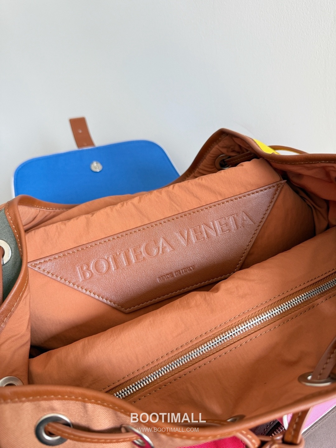 Bottega Veneta Crossroad Calfskin Leather Nylon Black Multi Pocket Backpack 보테가베네타 크로스로드 카프스킨 나일론 레더 블랙 멀티 포켓 백팩 20191980 42cm 17