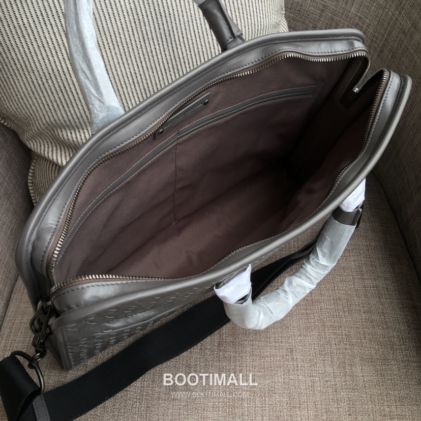 Bottega Veneta Calfskin Leather Black Top Handle Crossbody Briefcase Bag 보테가베네타 카프스킨 레더 블랙 탑핸들 크로스바디 브리프케이스백 20192000 40cm 5