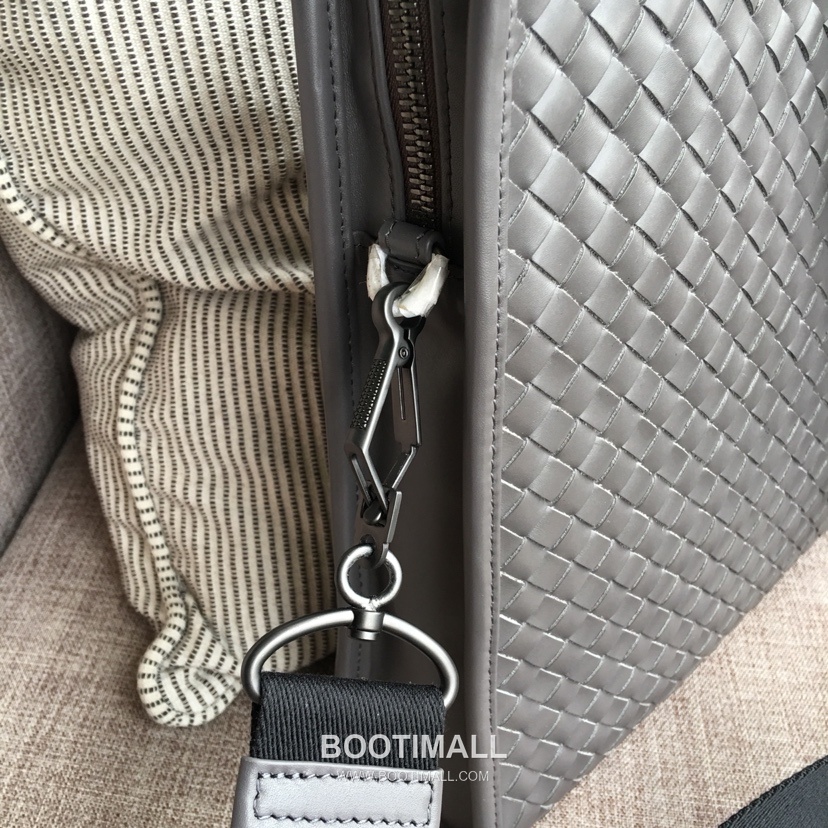 Bottega Veneta Calfskin Leather Black Top Handle Crossbody Briefcase Bag 보테가베네타 카프스킨 레더 블랙 탑핸들 크로스바디 브리프케이스백 20192000 40cm 8