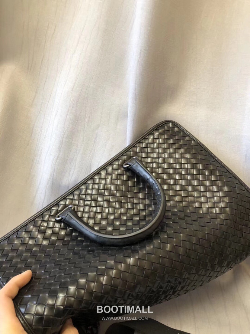 Bottega Veneta Calfskin Leather Black Top Handle Crossbody Briefcase Bag 보테가베네타 카프스킨 레더 블랙 탑핸들 크로스바디 브리프케이스백 20192000 40cm 4