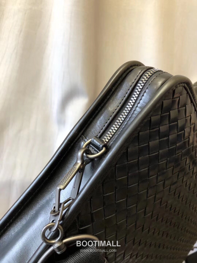 Bottega Veneta Calfskin Leather Black Top Handle Crossbody Briefcase Bag 보테가베네타 카프스킨 레더 블랙 탑핸들 크로스바디 브리프케이스백 20192000 40cm 5