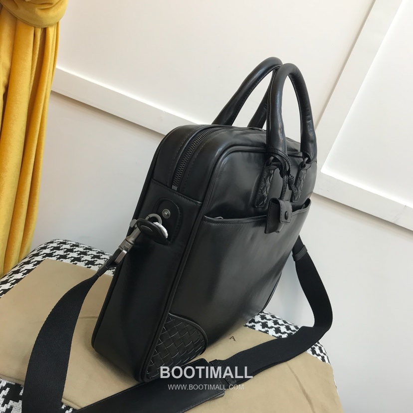 Bottega Veneta Intrecciato Calfskin Leather Black Top Handle Crossbody Briefcase Bag 보테가베네타 인트레치아토 카프스킨 레더 블랙 탑핸들 크로스바디 브리프케이스백 20191800 38cm 3