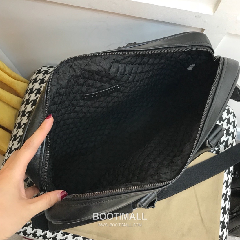 Bottega Veneta Intrecciato Calfskin Leather Black Top Handle Crossbody Briefcase Bag 보테가베네타 인트레치아토 카프스킨 레더 블랙 탑핸들 크로스바디 브리프케이스백 20191800 38cm 6
