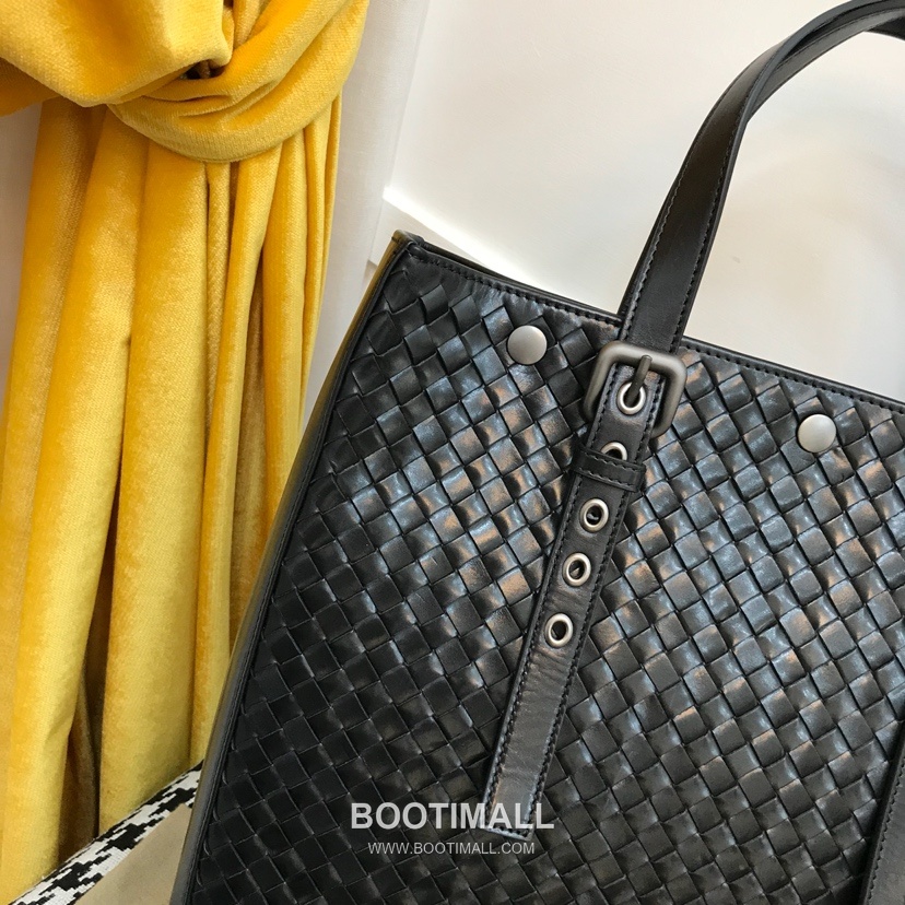 Bottega Veneta Calfskin Leather Black Adjustable Top Handle Tote Bag 보테가베네타 카프스킨 레더 블랙 조절형 탑핸들 토트백 20191800 37cm 2