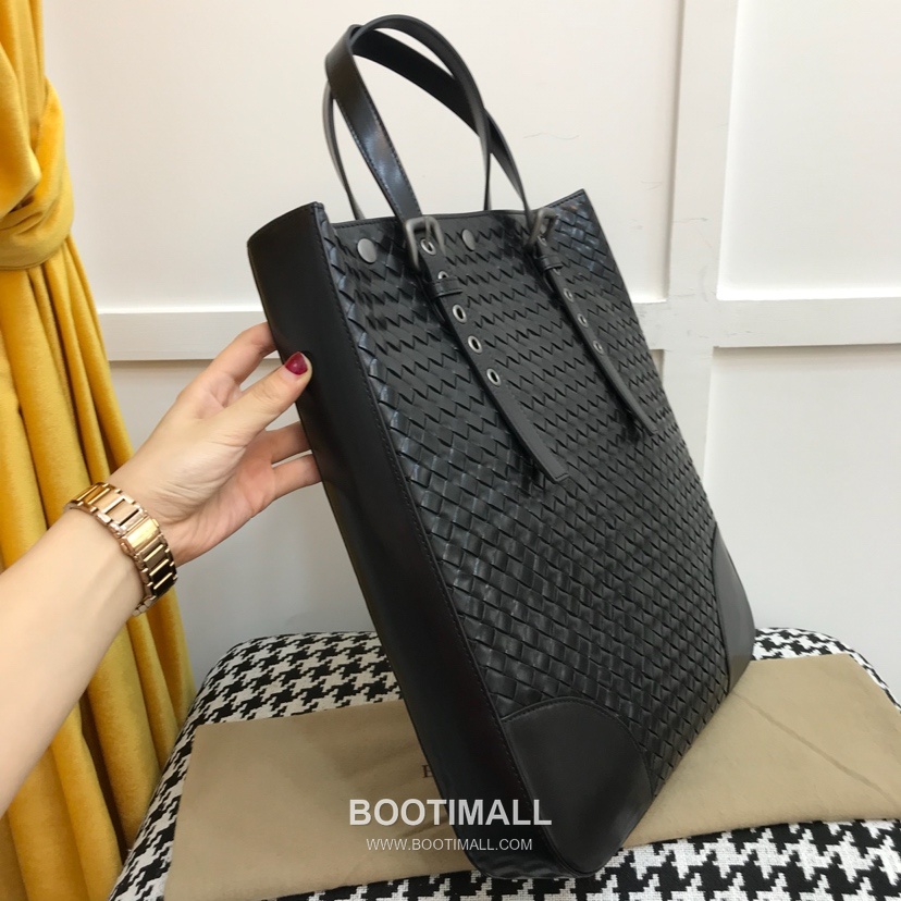 Bottega Veneta Calfskin Leather Black Adjustable Top Handle Tote Bag 보테가베네타 카프스킨 레더 블랙 조절형 탑핸들 토트백 20191800 37cm 3