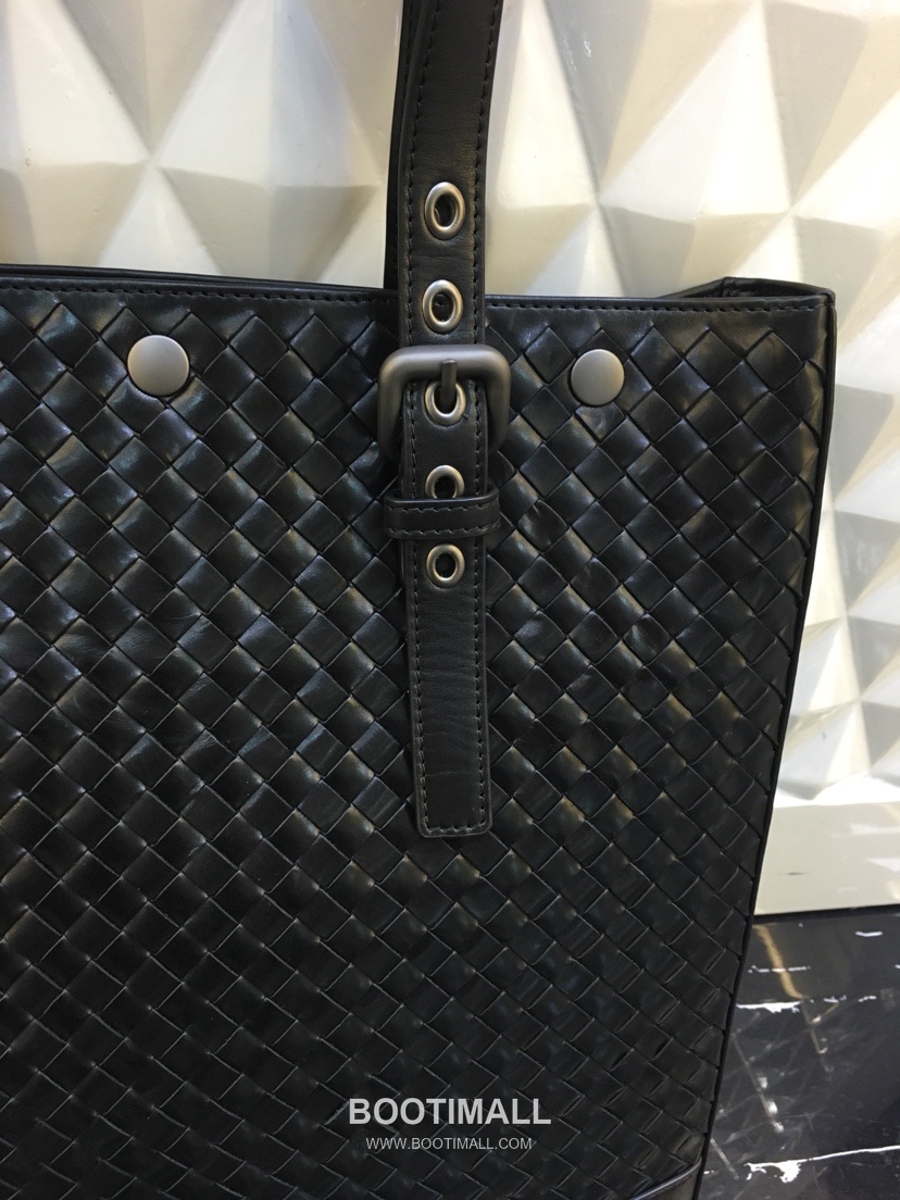 Bottega Veneta Calfskin Leather Black Adjustable Top Handle Tote Bag 보테가베네타 카프스킨 레더 블랙 조절형 탑핸들 토트백 20191800 37cm 12