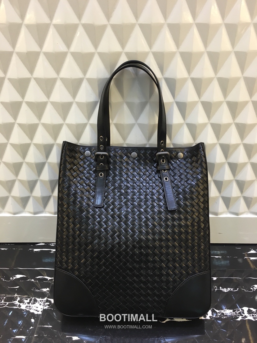Bottega Veneta Calfskin Leather Black Adjustable Top Handle Tote Bag 보테가베네타 카프스킨 레더 블랙 조절형 탑핸들 토트백 20191800 37cm 16