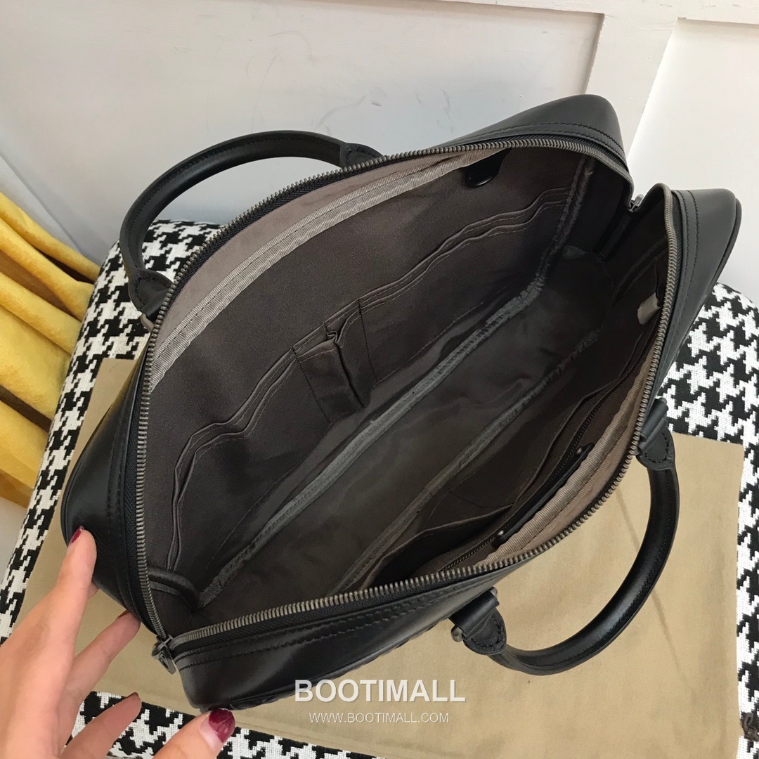 Bottega Veneta Calfskin Leather Black Top Handle Briefcase Bag 보테가베네타 카프스킨 레더 블랙 탑핸들 브리프케이스백 20191700 35cm 7