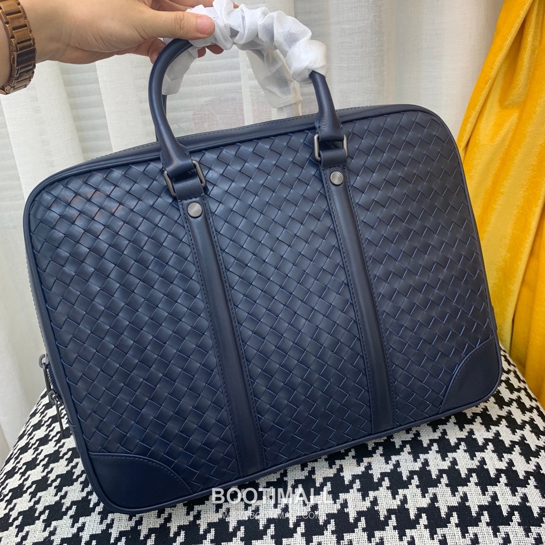 Bottega Veneta Calfskin Leather Black Top Handle Briefcase Bag 보테가베네타 카프스킨 레더 블랙 탑핸들 브리프케이스백 20191700 35cm 12