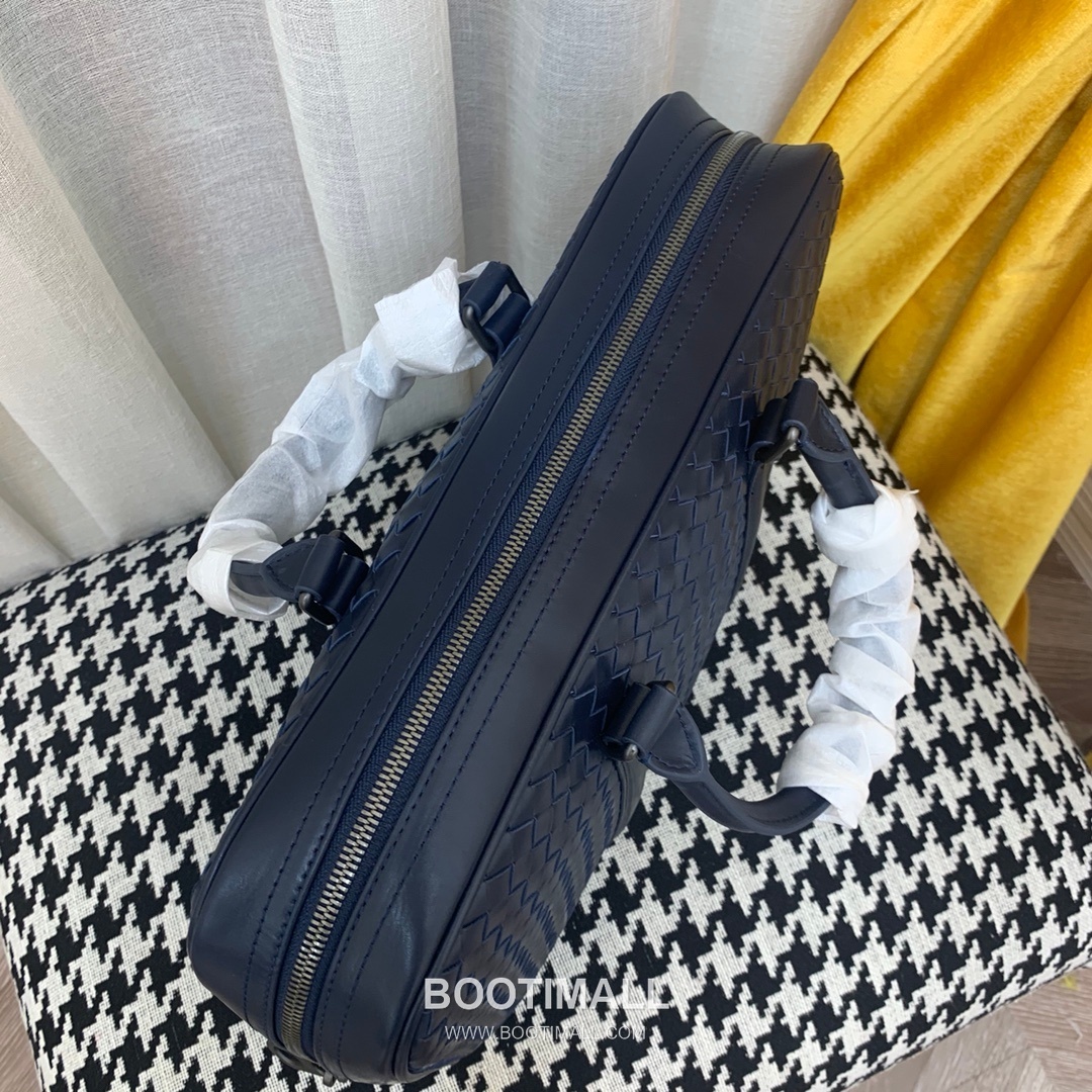 Bottega Veneta Calfskin Leather Black Top Handle Briefcase Bag 보테가베네타 카프스킨 레더 블랙 탑핸들 브리프케이스백 20191700 35cm 15