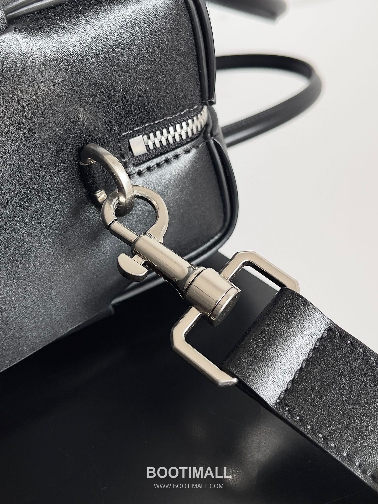 Bottega Veneta Intrecciato Calfskin Leather Black Top Handle Crossbody Briefcase Bag 보테가베네타 인트레치아토 카프스킨 레더 블랙 탑핸들 크로스바디 브리프케이스백 20191800 36cm 5