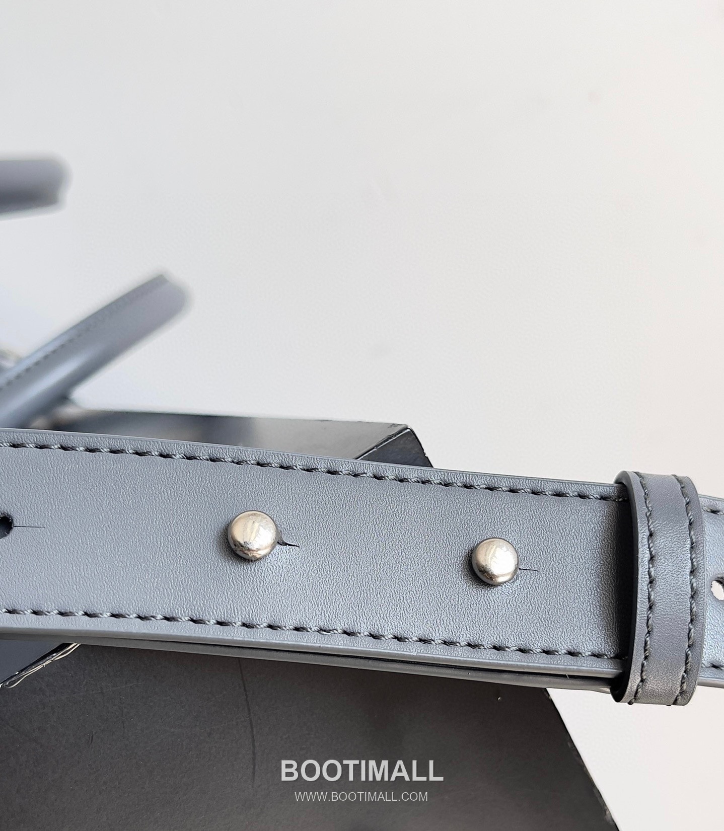 Bottega Veneta Intrecciato Calfskin Leather Black Top Handle Crossbody Briefcase Bag 보테가베네타 인트레치아토 카프스킨 레더 블랙 탑핸들 크로스바디 브리프케이스백 20191800 36cm 2