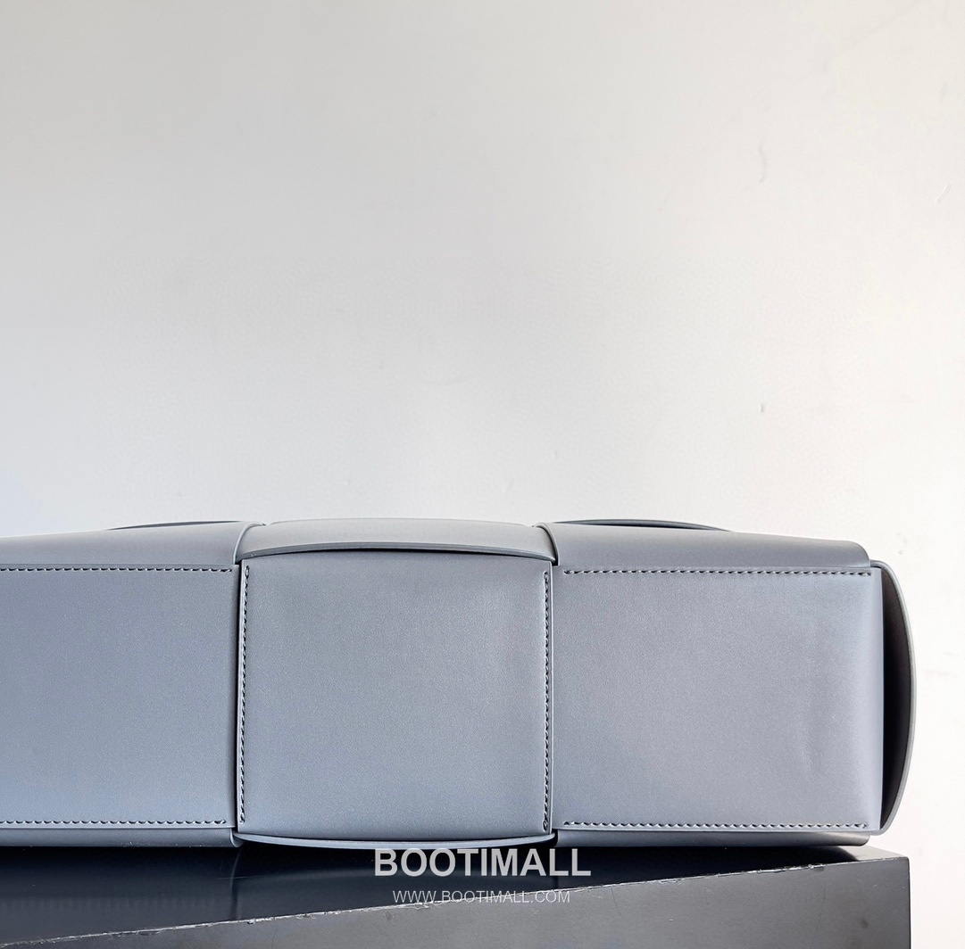 Bottega Veneta Intrecciato Calfskin Leather Black Top Handle Crossbody Briefcase Bag 보테가베네타 인트레치아토 카프스킨 레더 블랙 탑핸들 크로스바디 브리프케이스백 20191800 36cm 3