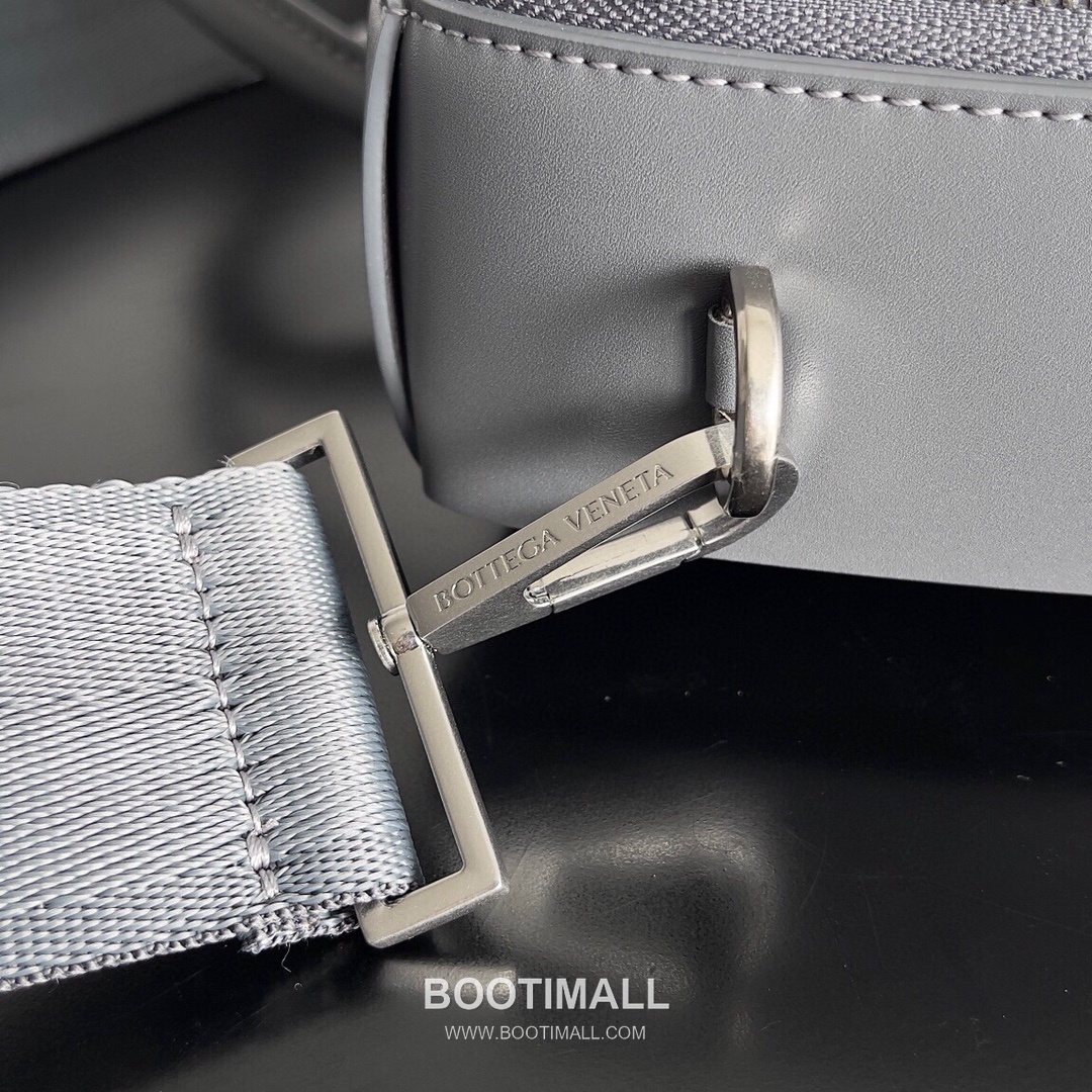 Bottega Veneta Intrecciato Calfskin Leather Black Top Handle Crossbody Briefcase Bag 보테가베네타 인트레치아토 카프스킨 레더 블랙 탑핸들 크로스바디 브리프케이스백 20191800 36cm 2