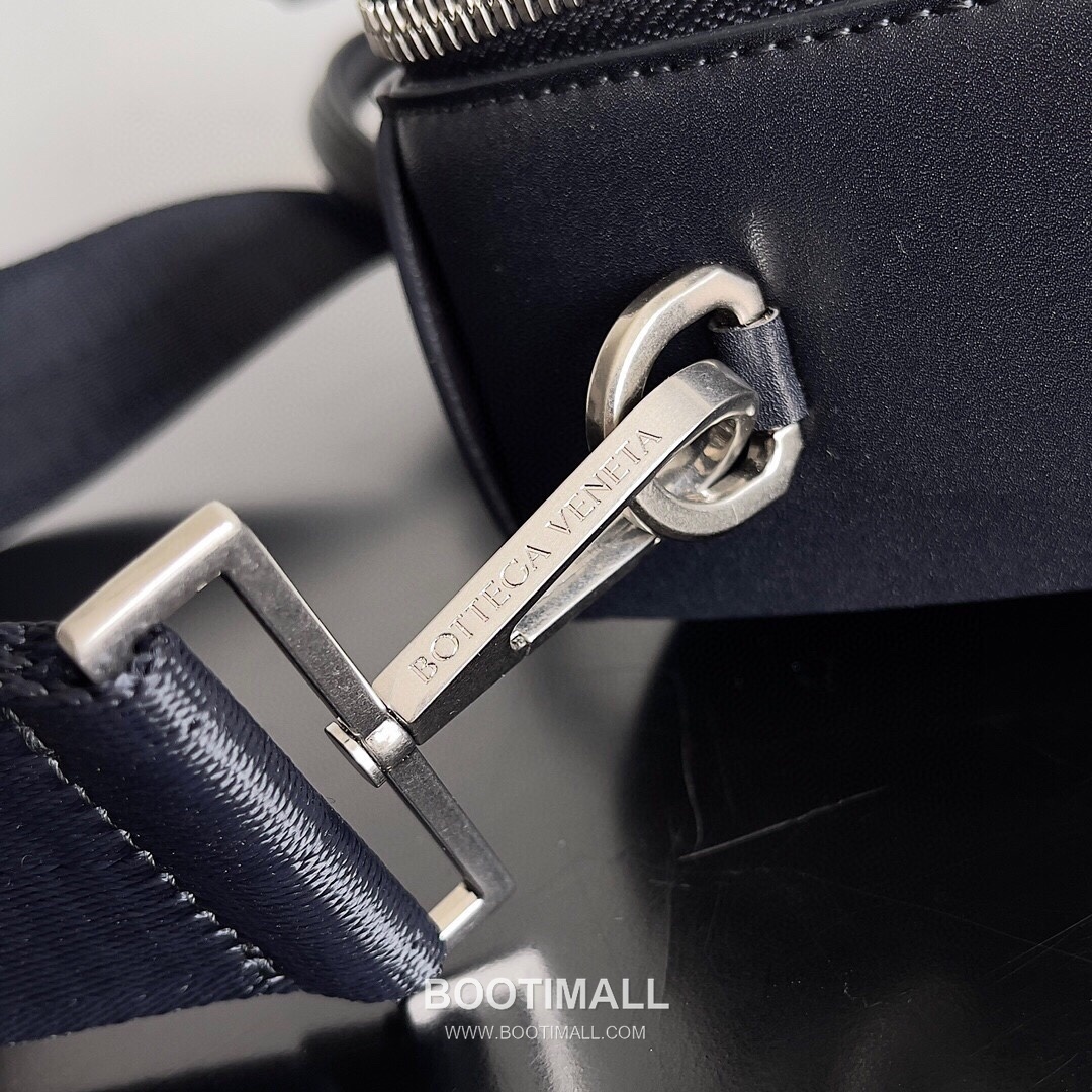 Bottega Veneta Intrecciato Calfskin Leather Black Top Handle Crossbody Briefcase Bag 보테가베네타 인트레치아토 카프스킨 레더 블랙 탑핸들 크로스바디 브리프케이스백 20191800 36cm 2