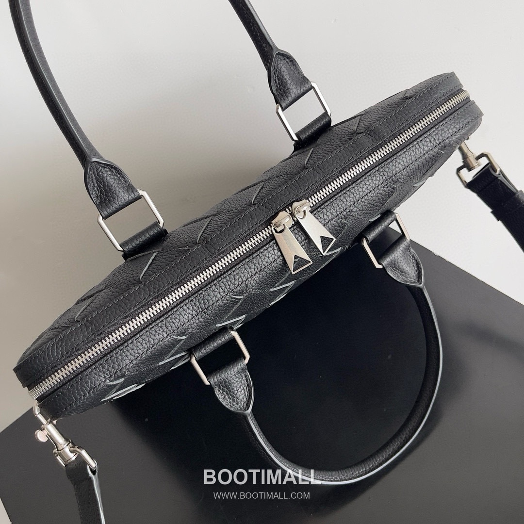 Bottega Veneta Intrecciato Grained Calfskin Leather Black Silver Hardware Briefcase Bag 보테가베네타 인트레치아토 그레인 카프스킨 레더 블랙 실버 하드웨어 브리프케이스백 36cm 9