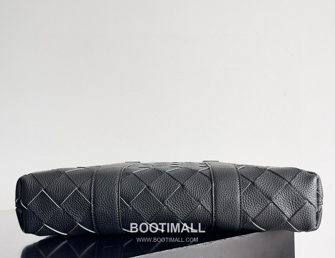 Bottega Veneta Intrecciato Grained Calfskin Leather Black Silver Hardware Briefcase Bag 보테가베네타 인트레치아토 그레인 카프스킨 레더 블랙 실버 하드웨어 브리프케이스백 36cm 11