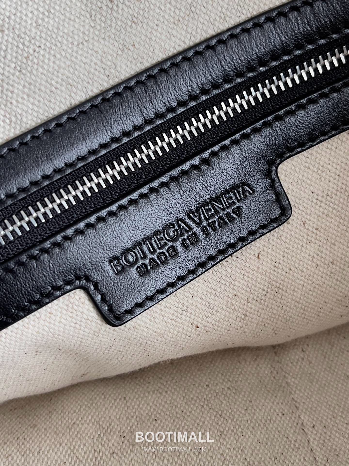 Bottega Veneta Intrecciato Calfskin Leather Black Top Handle Crossbody Tote Bag 보테가베네타 인트레치아토 카프스킨 레더 블랙 탑핸들 크로스바디 토트백 20191780 39cm 11