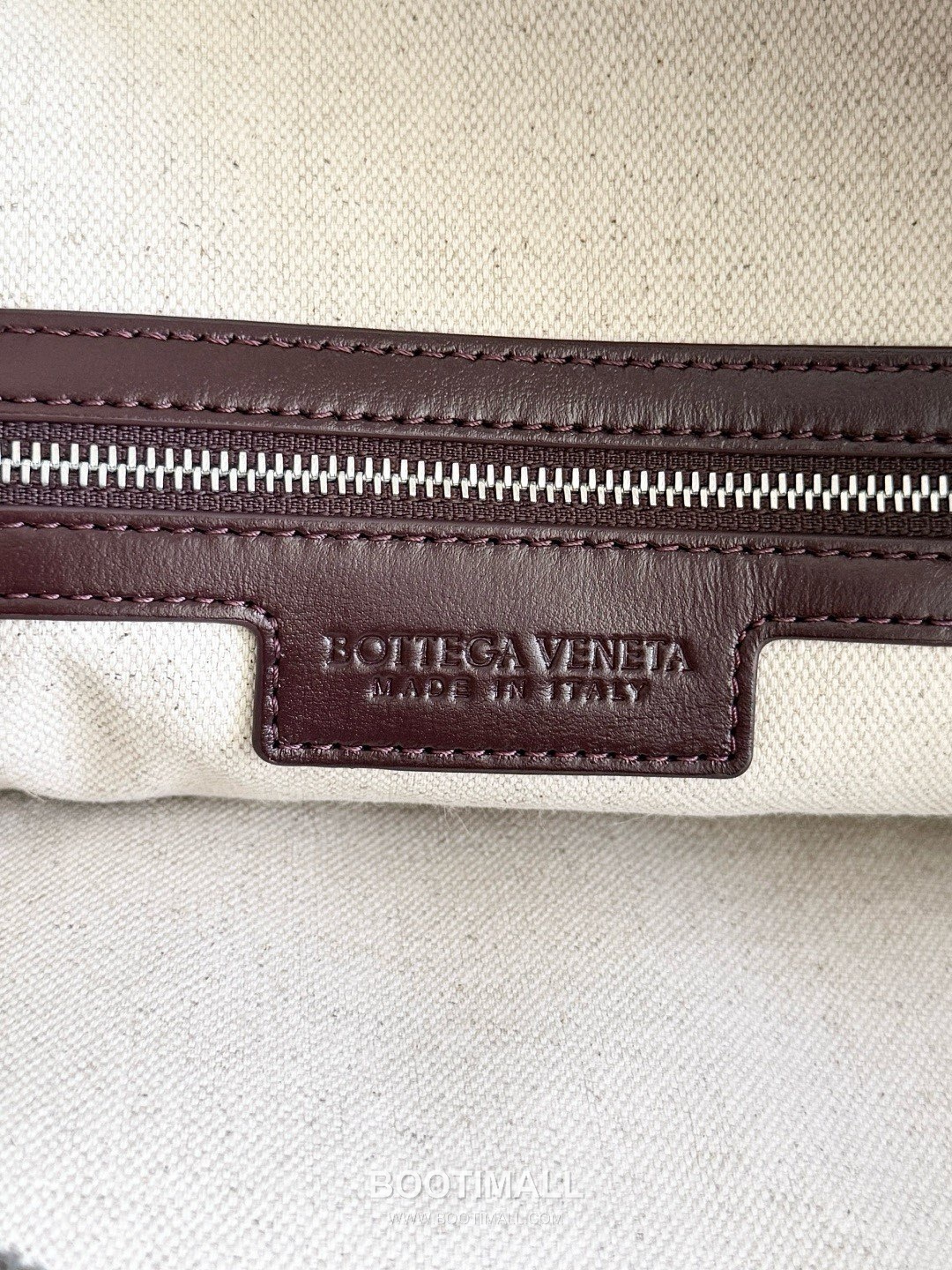 Bottega Veneta GetAway Calfskin Leather Black Dual Compartment Top Handle Crossbody Briefcase Bag 보테가베네타 겟어웨이 카프스킨 레더 블랙 더블 컴파트먼트 탑핸들 크로스바디 브리프케이스백 20191980 39cm 7