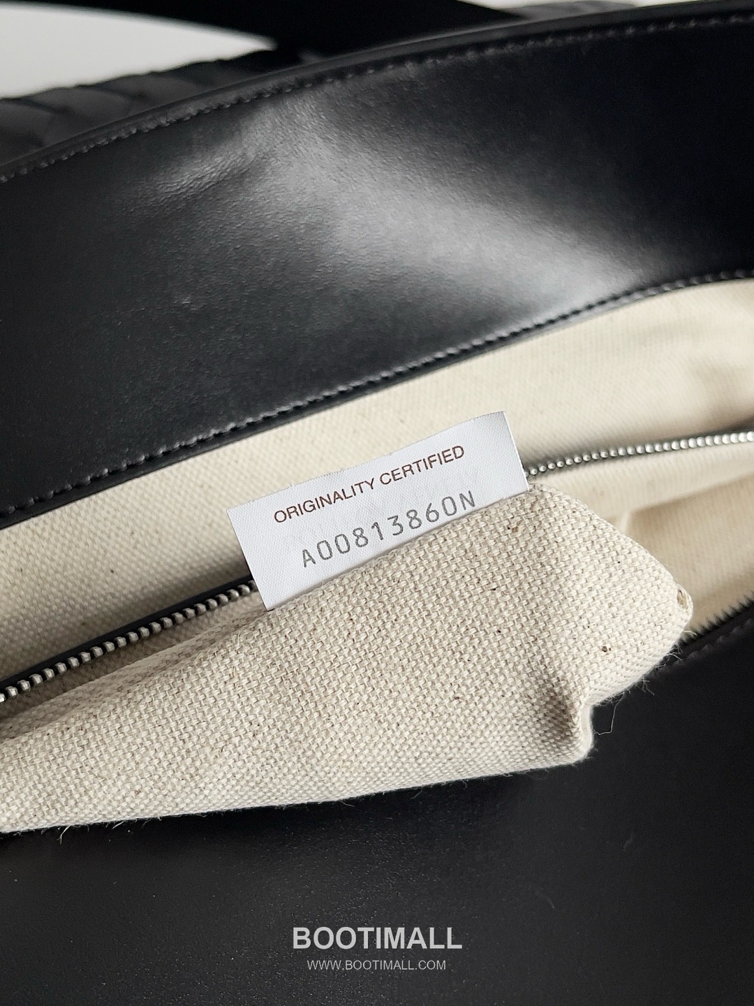 Bottega Veneta Intrecciato Calfskin Leather Black Portfolio Briefcase Bag 보테가베네타 인트레치아토 카프스킨 레더 블랙 포트폴리오 브리프케이스백 20191880 41cm 14