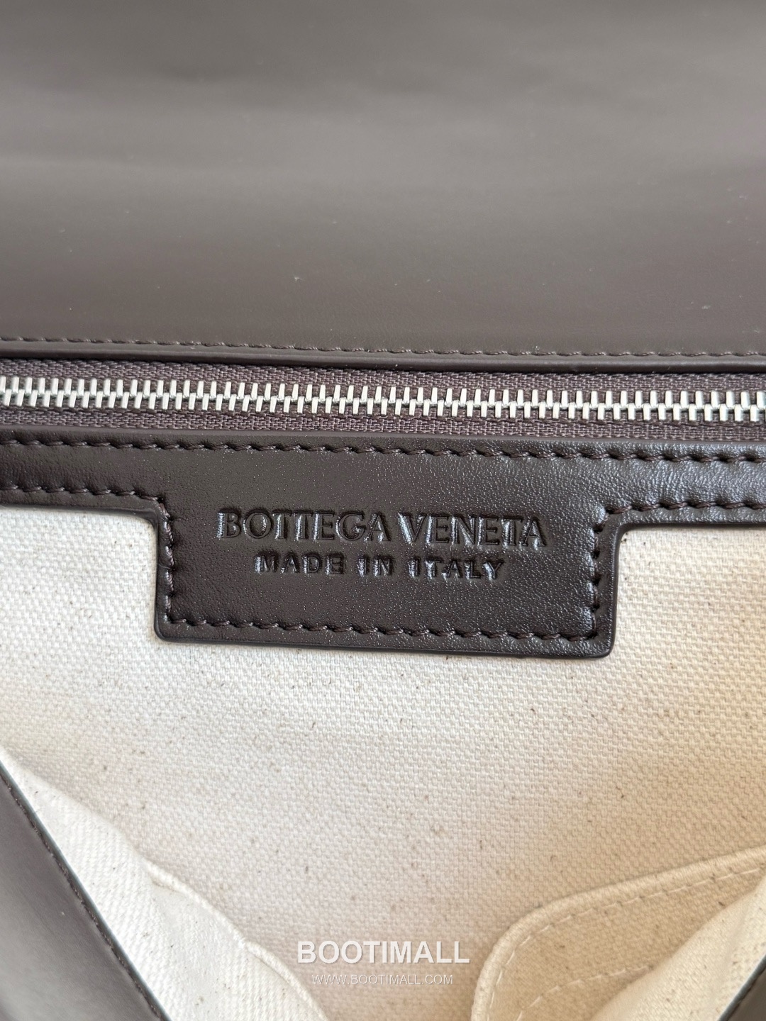 Bottega Veneta Intrecciato Calfskin Leather Black Portfolio Briefcase Bag 보테가베네타 인트레치아토 카프스킨 레더 블랙 포트폴리오 브리프케이스백 20191880 41cm 6