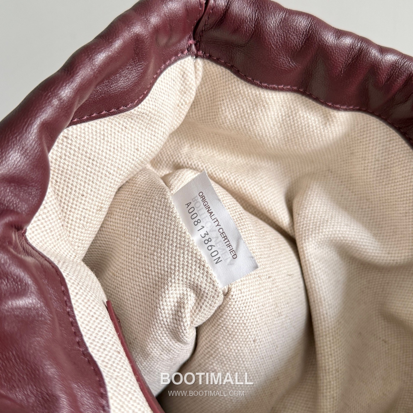 Bottega Veneta Dustbag Intrecciato Calfskin Leather Black Drawstring Pouch Bag 보테가베네타 더스트백 인트레치아토 카프스킨 레더 블랙 드로스트링 파우치백 20128019 29cm 7