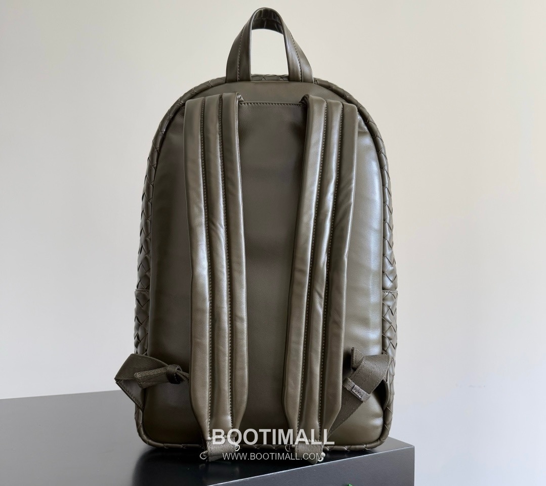 Bottega Veneta Calfskin Leather Black Wide Strap Backpack 보테가베네타 카프스킨 레더 블랙 와이드 스트랩 백팩 20192000 46.5cm 7