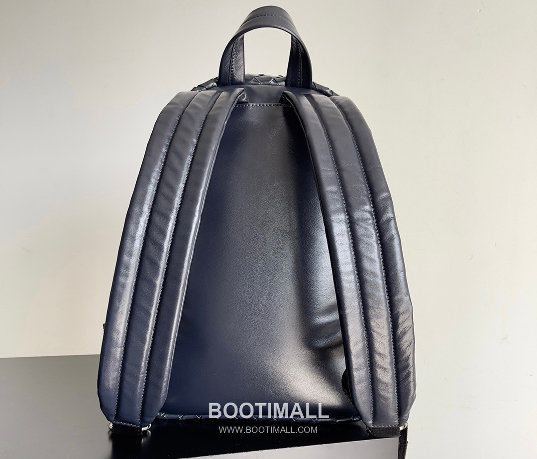 Bottega Veneta Calfskin Leather Black Wide Strap Backpack 보테가베네타 카프스킨 레더 블랙 와이드 스트랩 백팩 20192000 46.5cm 3