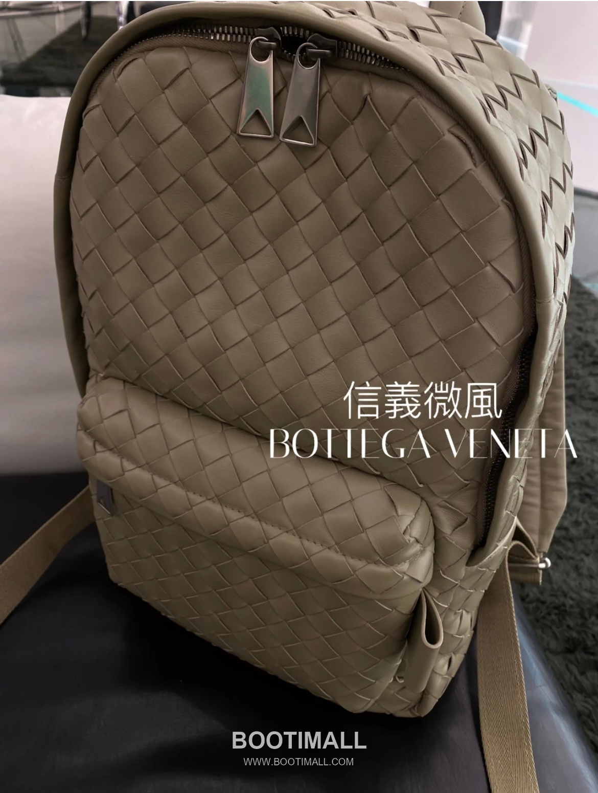 Bottega Veneta Calfskin Leather Black Wide Strap Backpack 보테가베네타 카프스킨 레더 블랙 와이드 스트랩 백팩 20192000 46.5cm 9