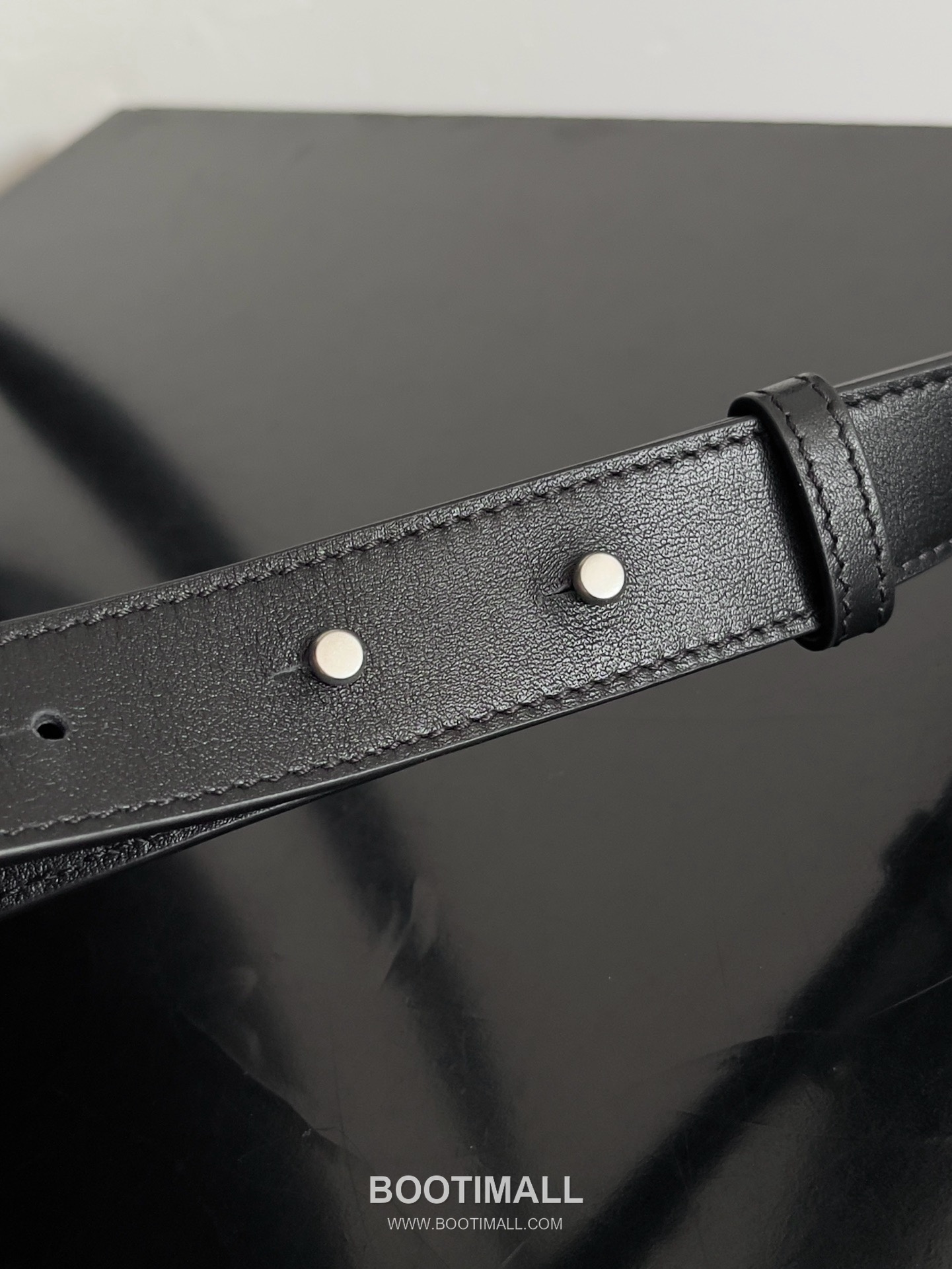 Bottega Veneta Back To School Calfskin Leather Black Flap Pocket Backpack 보테가베네타 백투스쿨 카프스킨 레더 블랙 플랩 포켓 백팩 20192180 39cm 10