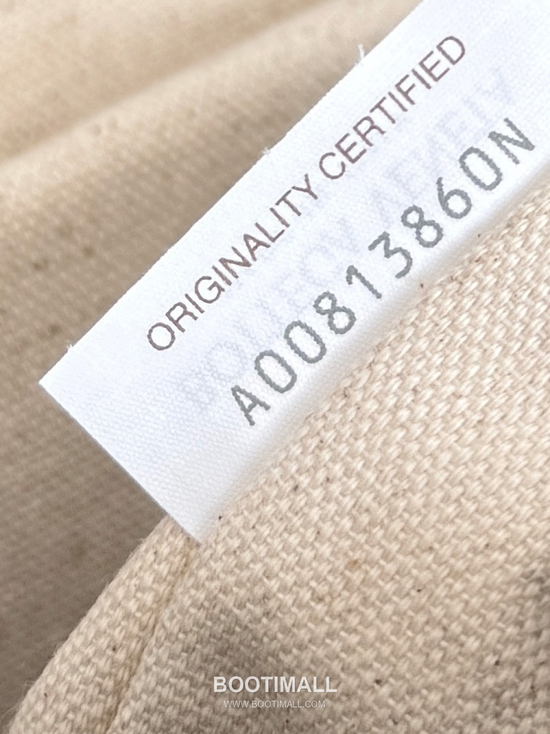 Bottega Veneta Back To School Calfskin Leather Black Flap Pocket Backpack 보테가베네타 백투스쿨 카프스킨 레더 블랙 플랩 포켓 백팩 20192180 39cm 15