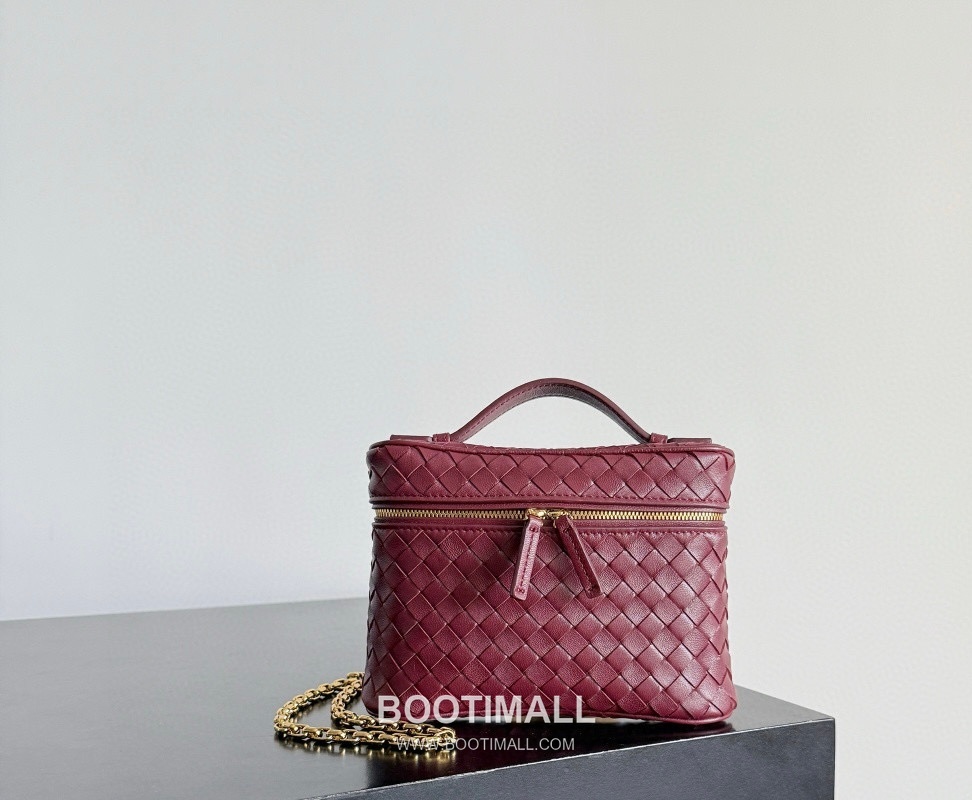 Bottega Veneta Soft Vanity Lambskin Leather Black Clutch Shoulder Bag 보테가베네타 소프트 베니티 램스킨 레더 블랙 클러치 숄더백 20191100 19cm 1