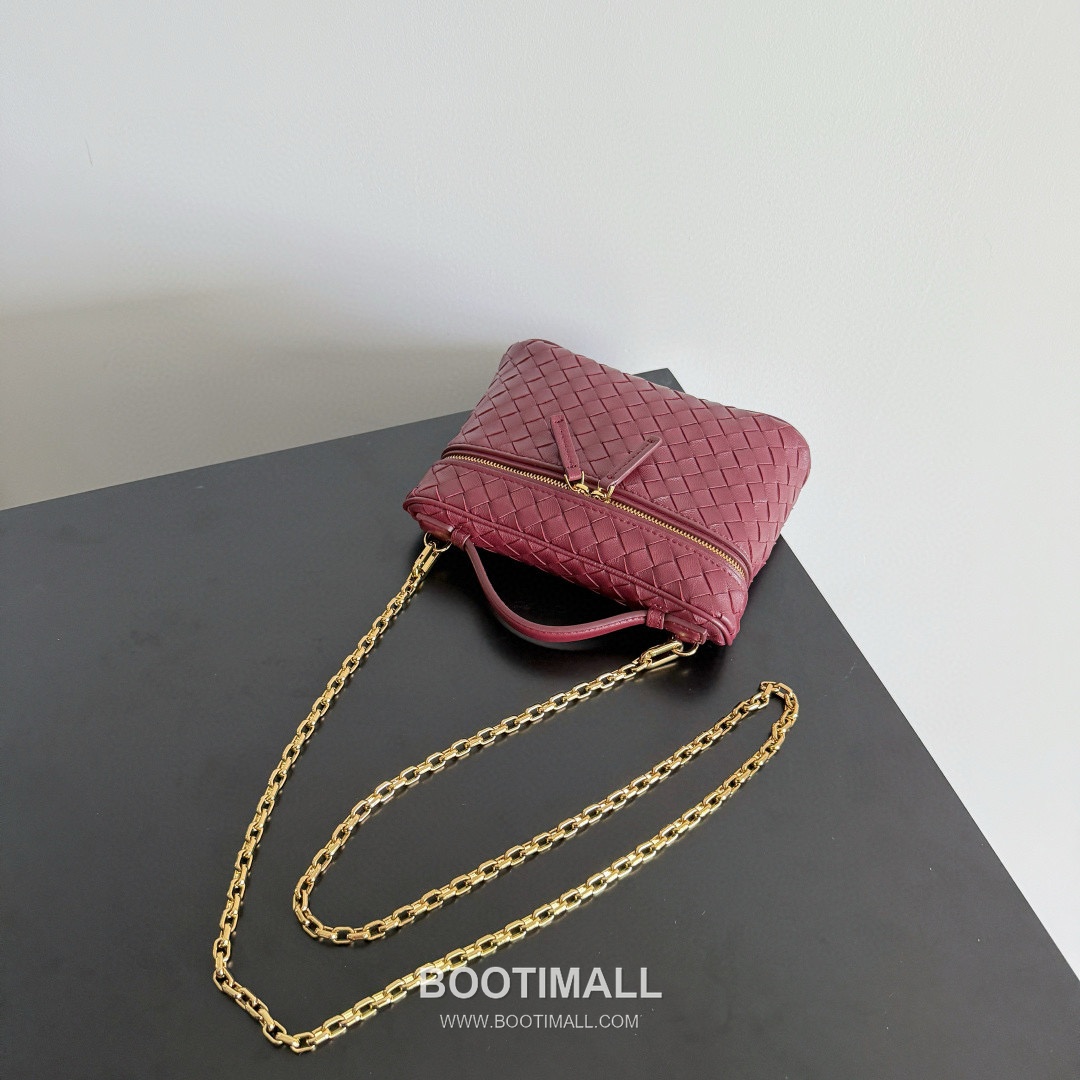 Bottega Veneta Soft Vanity Lambskin Leather Black Clutch Shoulder Bag 보테가베네타 소프트 베니티 램스킨 레더 블랙 클러치 숄더백 20191100 19cm 5