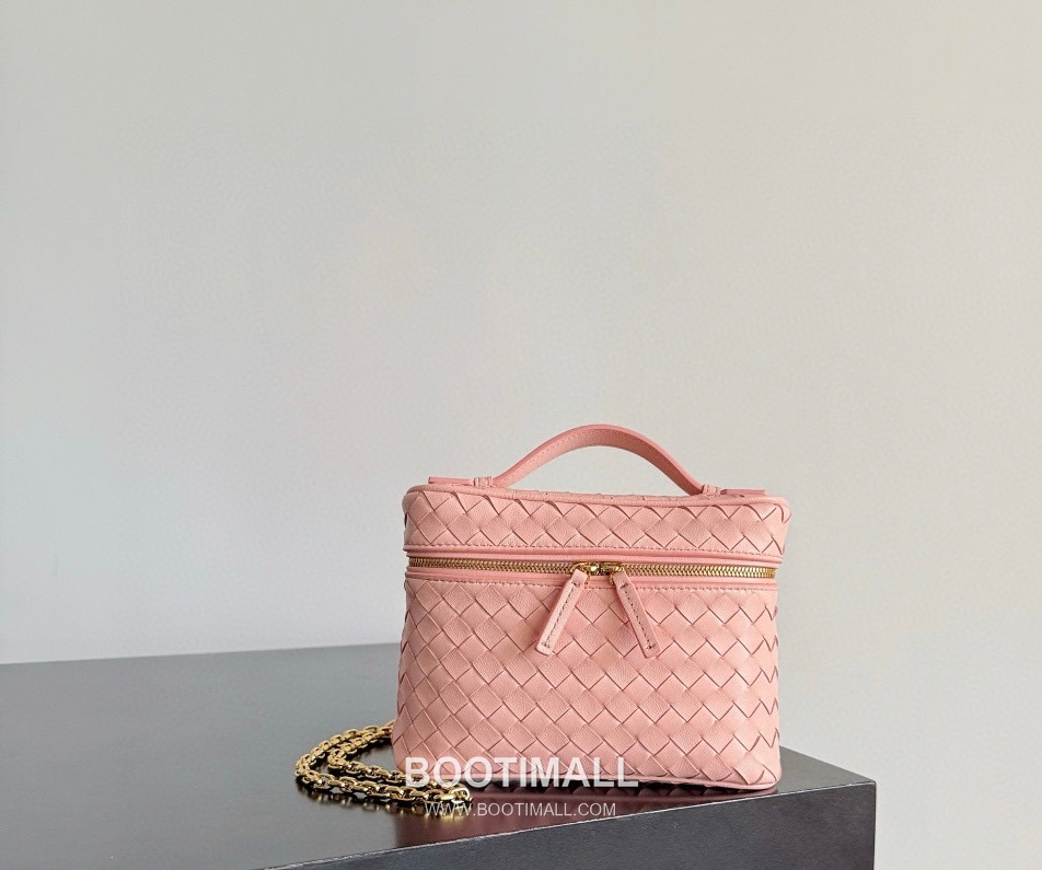 Bottega Veneta Soft Vanity Lambskin Leather Black Clutch Shoulder Bag 보테가베네타 소프트 베니티 램스킨 레더 블랙 클러치 숄더백 20191100 19cm 1