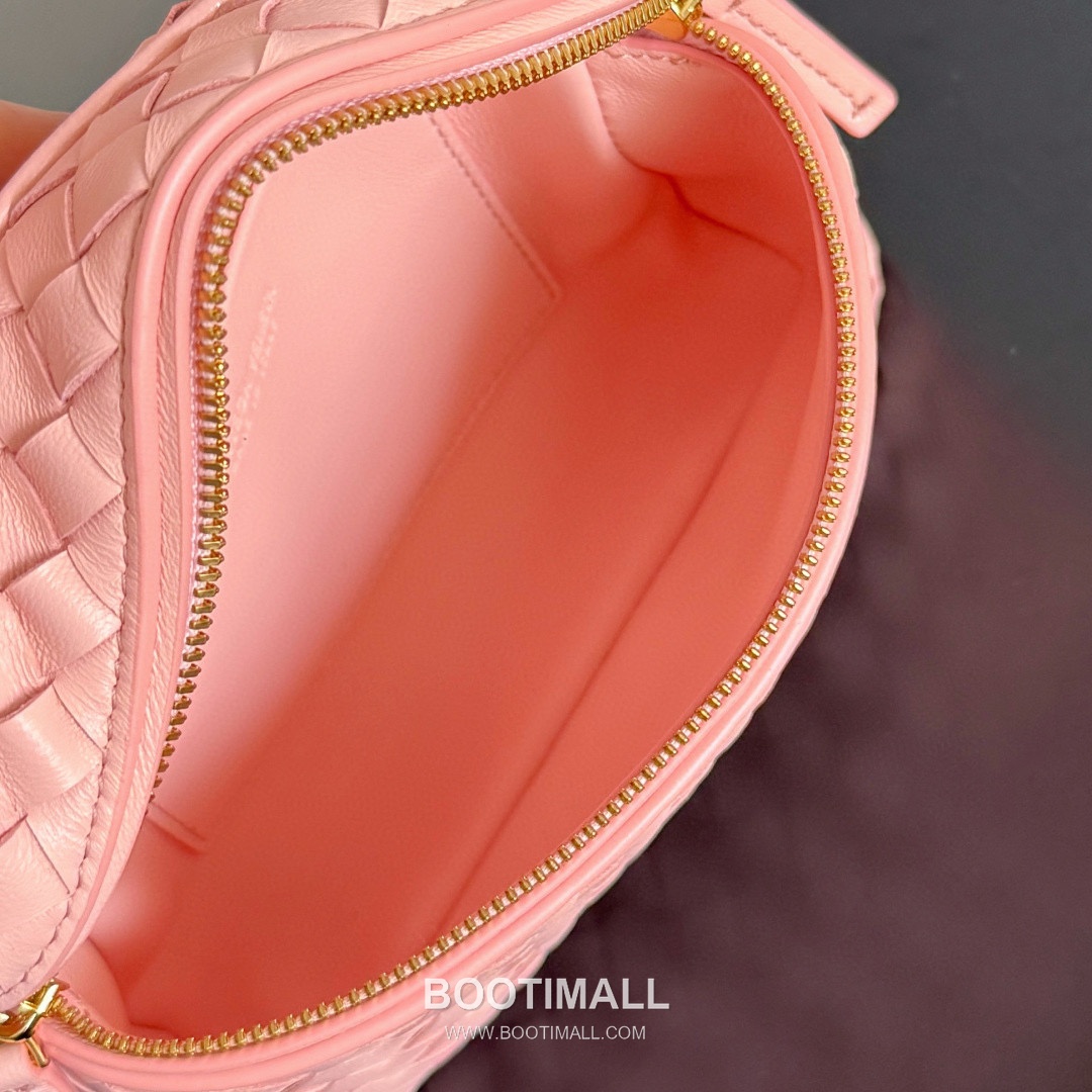 Bottega Veneta Soft Vanity Lambskin Leather Black Clutch Shoulder Bag 보테가베네타 소프트 베니티 램스킨 레더 블랙 클러치 숄더백 20191100 19cm 9