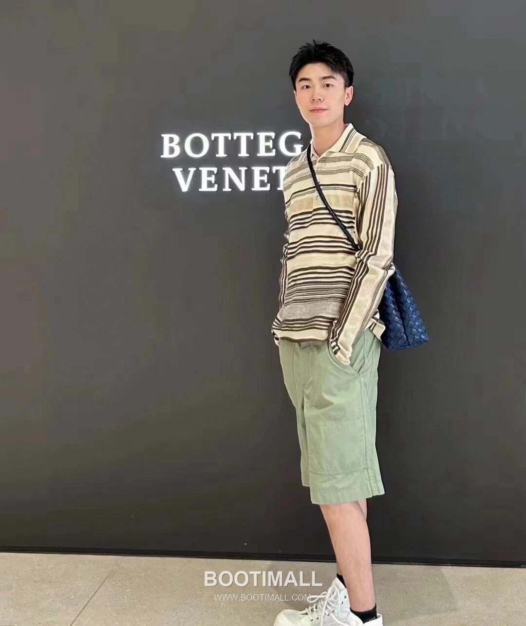 Bottega Veneta Andiamo Lambskin Leather Black Bow Hardware Top Handle Shoulder Bag 보테가베네타 안디아모 램스킨 레더 블랙 보우 하드웨어 탑핸들 숄더백 20191480 25cm 6