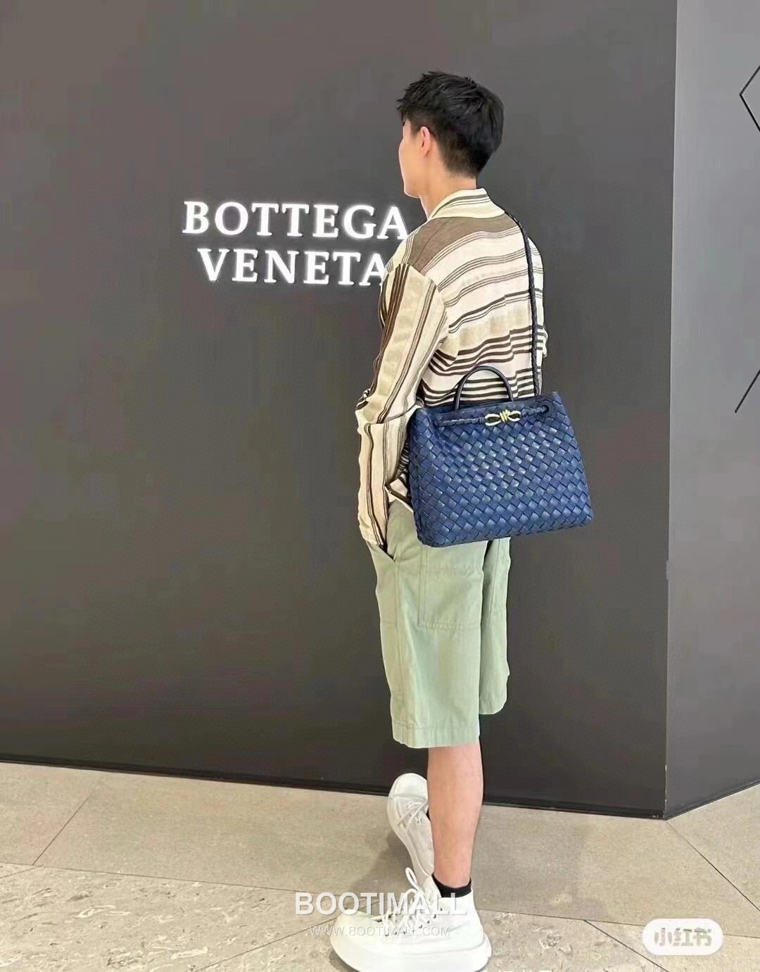 Bottega Veneta Andiamo Lambskin Leather Black Bow Hardware Top Handle Shoulder Bag 보테가베네타 안디아모 램스킨 레더 블랙 보우 하드웨어 탑핸들 숄더백 20191480 25cm 7