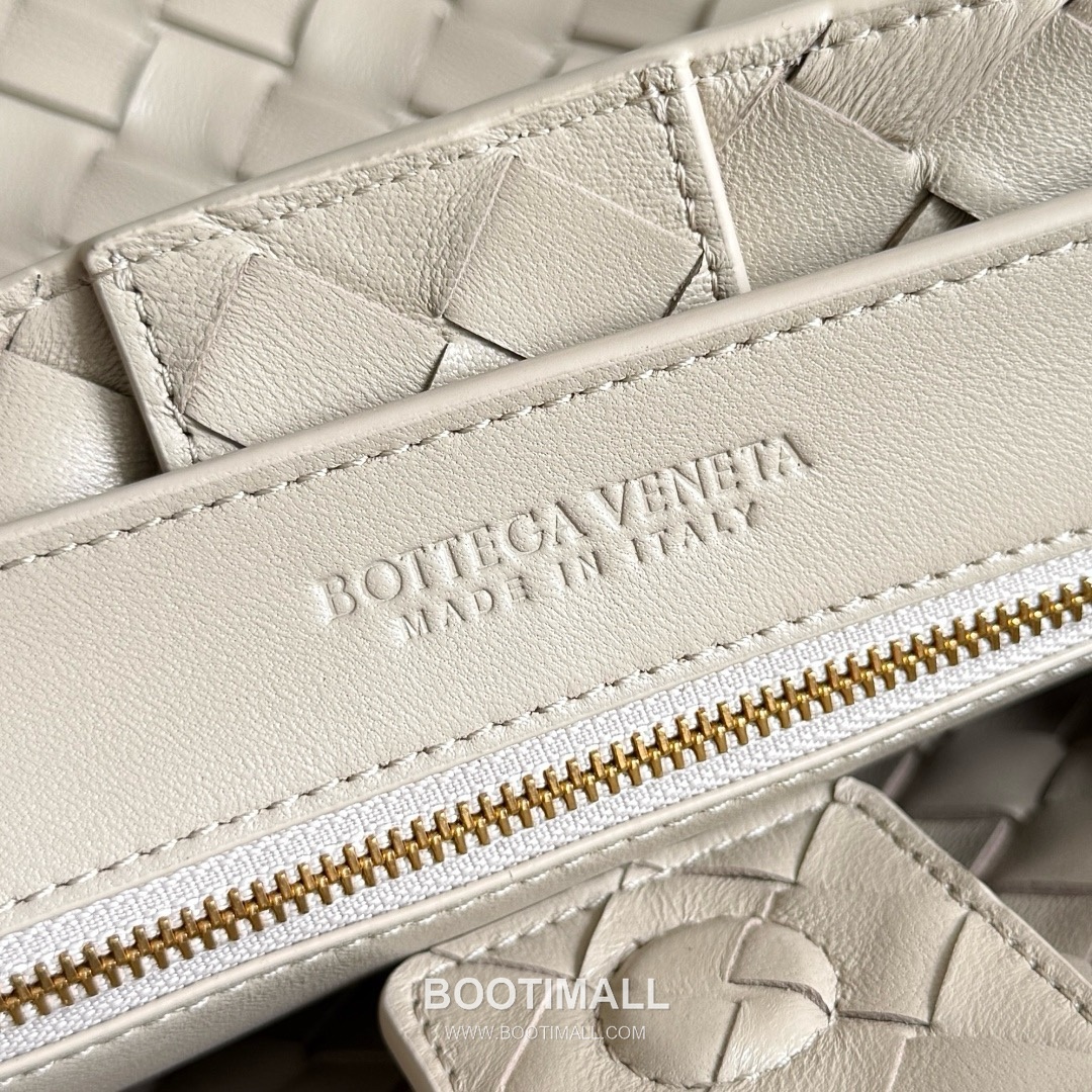 Bottega Veneta Andiamo Lambskin Leather Black Adjustable Strap Shoulder Bag 보테가베네타 안디아모 램스킨 레더 블랙 조절형 스트랩 숄더백 20192180 32cm 7