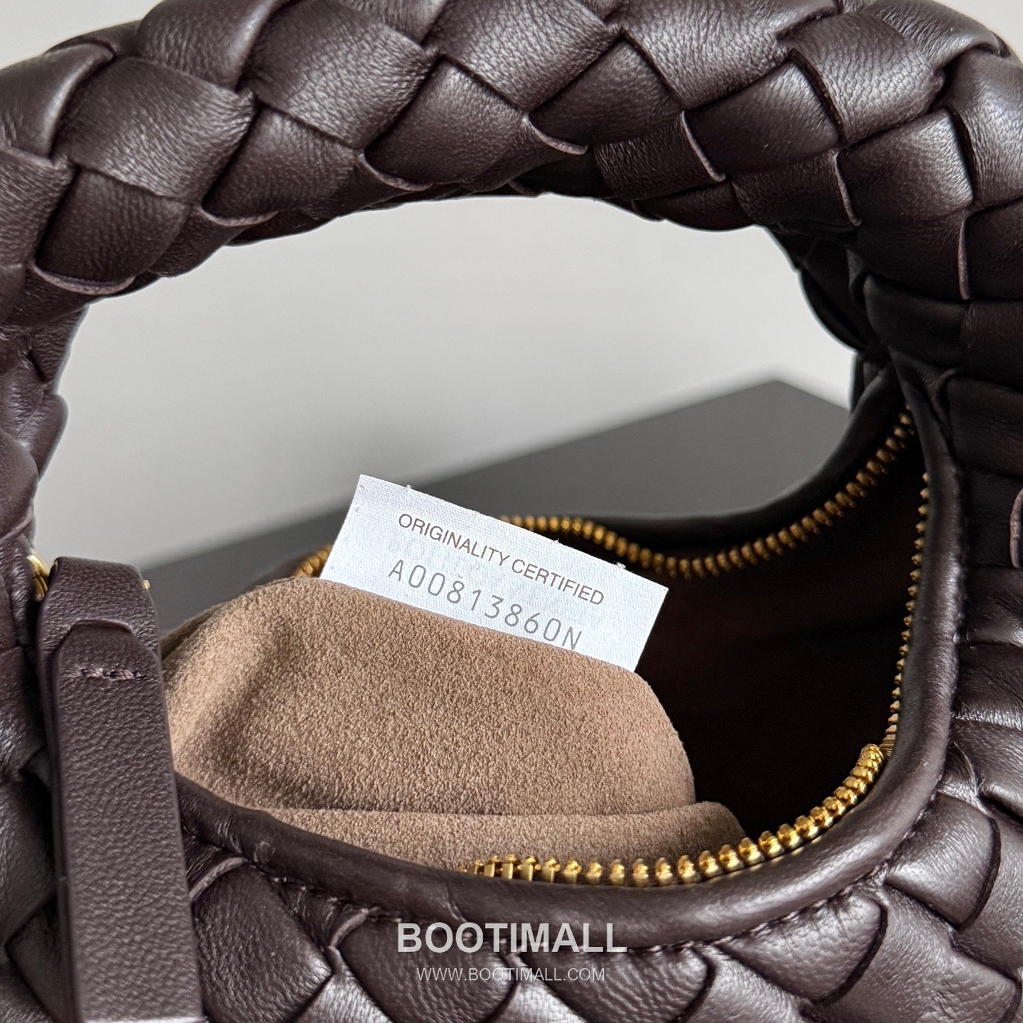 Bottega Veneta Baby Mini Nappa Supple Lambskin Leather Black Shoulder Bag 보테가베네타 베이비 미니 나파 서플 램스킨 레더 블랙 숄더백 20108019 26cm 26