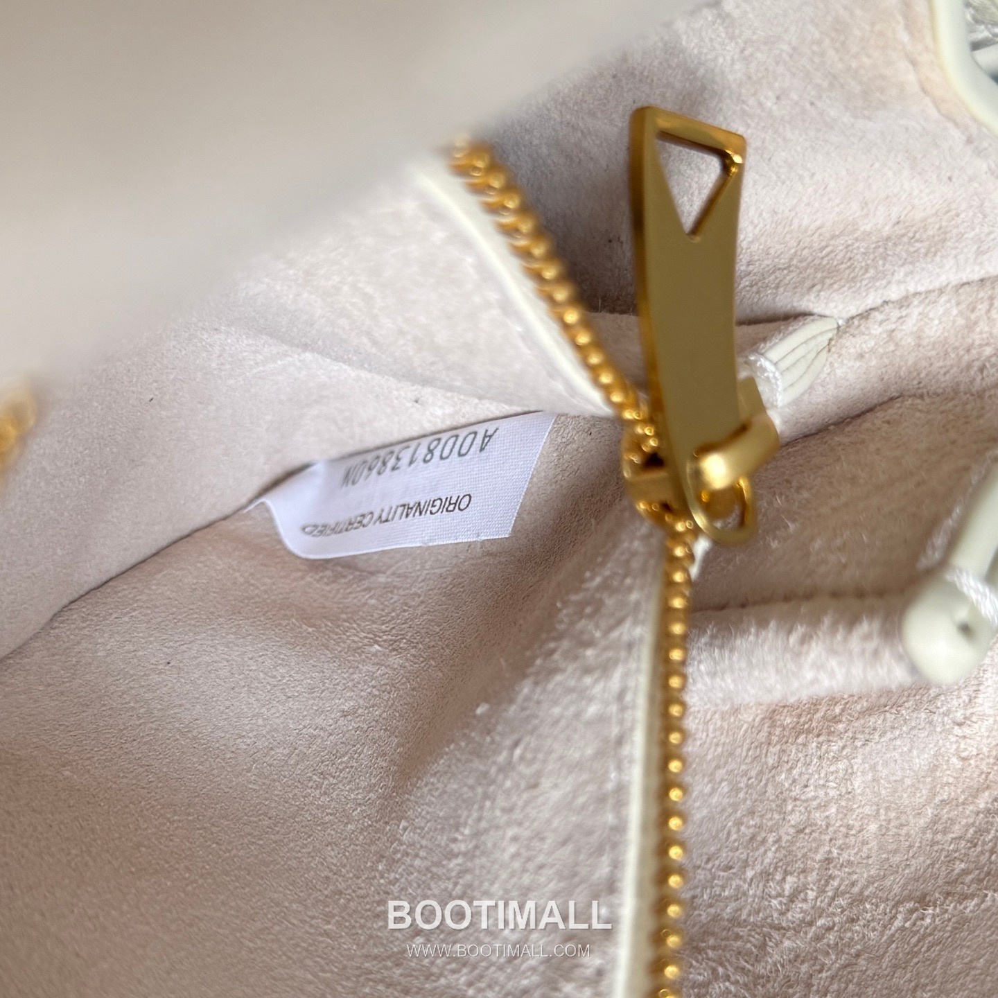 Bottega Veneta Notturno Lambskin Leather Black Multi Compartment Shoulder Bag 보테가베네타 노투르노 램스킨 레더 블랙 멀티 컴파트먼트 숄더백 20128019 21cm 5