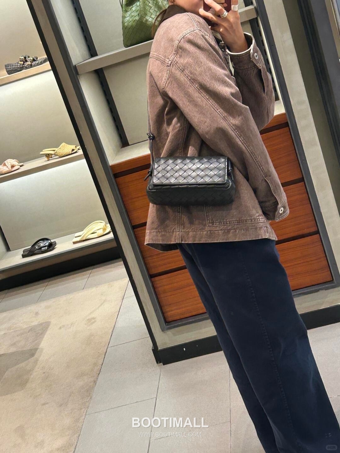 Bottega Veneta Notturno Lambskin Leather Black Multi Compartment Shoulder Bag 보테가베네타 노투르노 램스킨 레더 블랙 멀티 컴파트먼트 숄더백 20128019 21cm 8