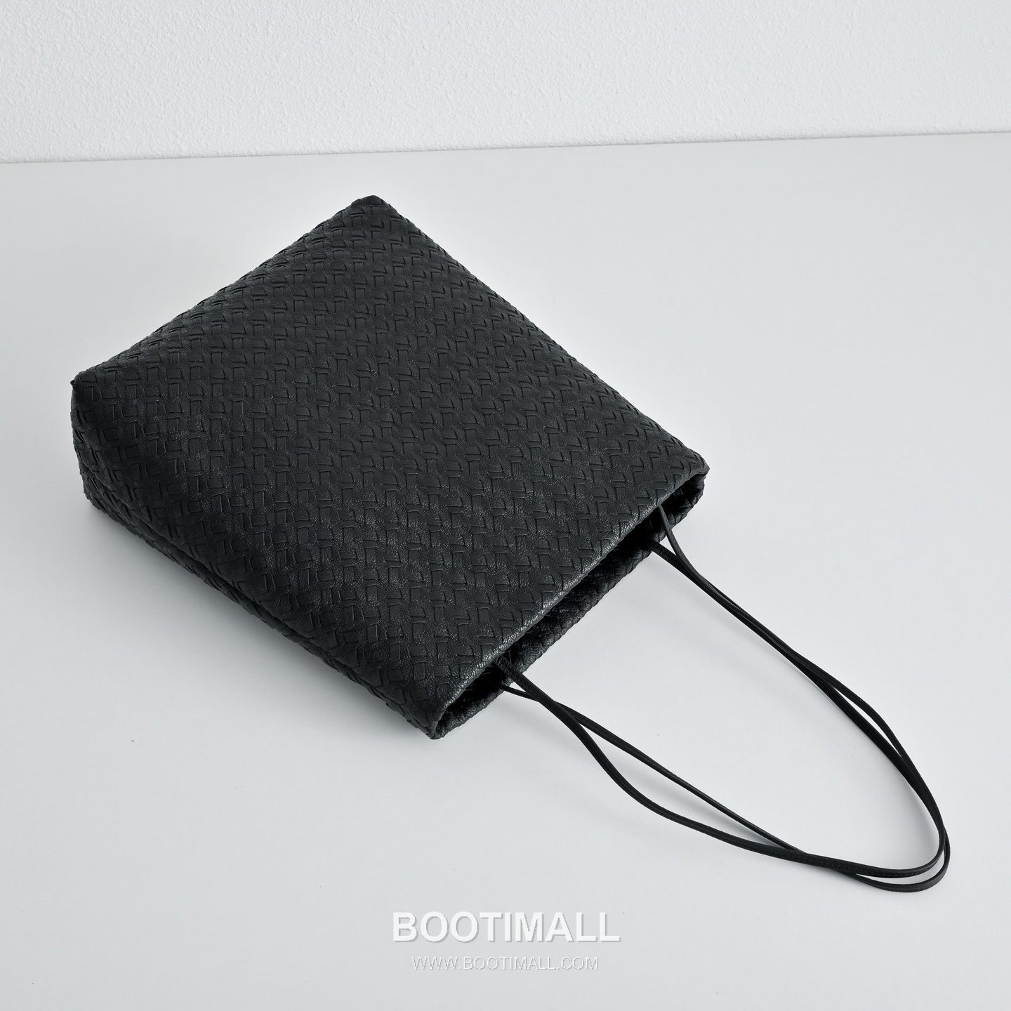 The Row Lilou Goatskin Woven Tote Bag with Hand Braided Detail 더로우 릴루 고트스킨 핸드 브레이디드 토트백 26cm 6