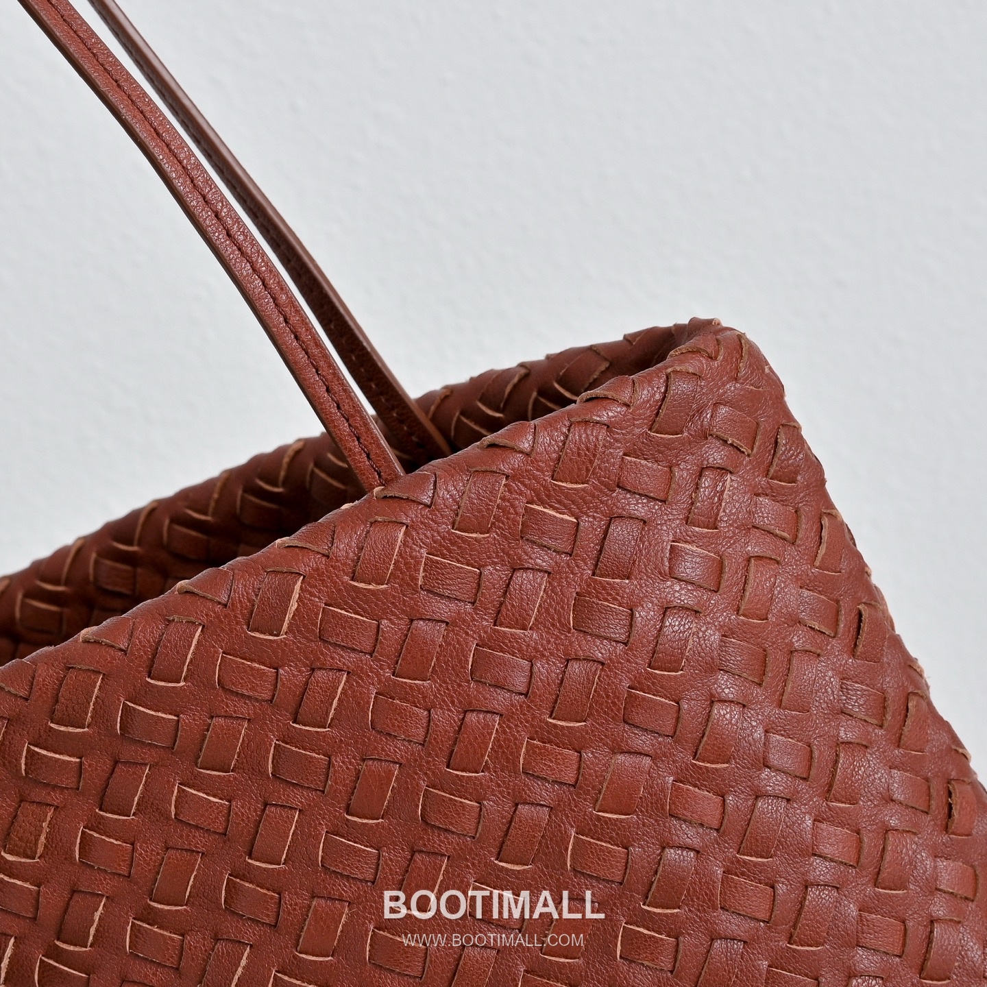 The Row Lilou Goatskin Woven Tote Bag with Hand Braided Detail 더로우 릴루 고트스킨 핸드 브레이디드 토트백 26cm 4
