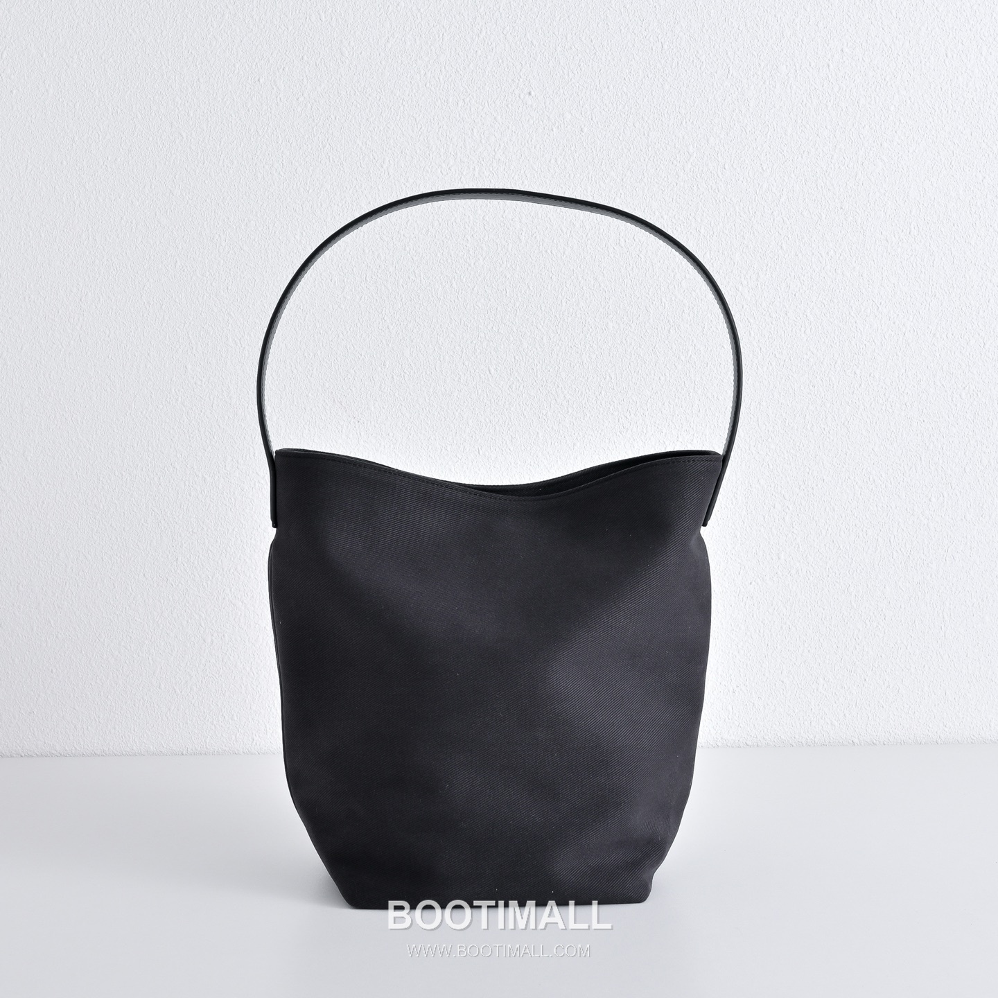 The Row Park Twill Cotton Canvas Tote Bag with Calfskin Trim Detail 더로우 파크 트윌 코튼 캔버스 카프스킨 트림 토트백 28cm 1