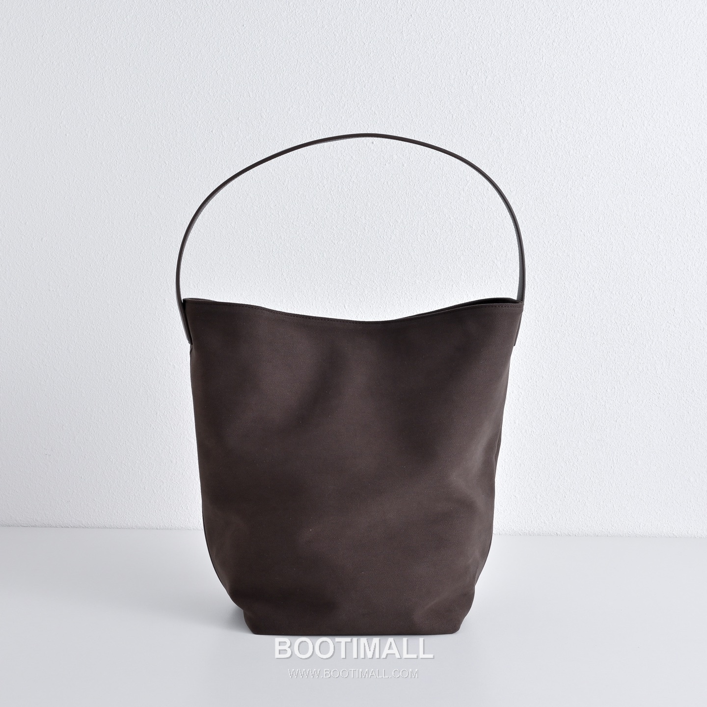 The Row Park Twill Cotton Canvas Tote Bag with Calfskin Trim Detail 더로우 파크 트윌 코튼 캔버스 카프스킨 트림 토트백 36cm 1