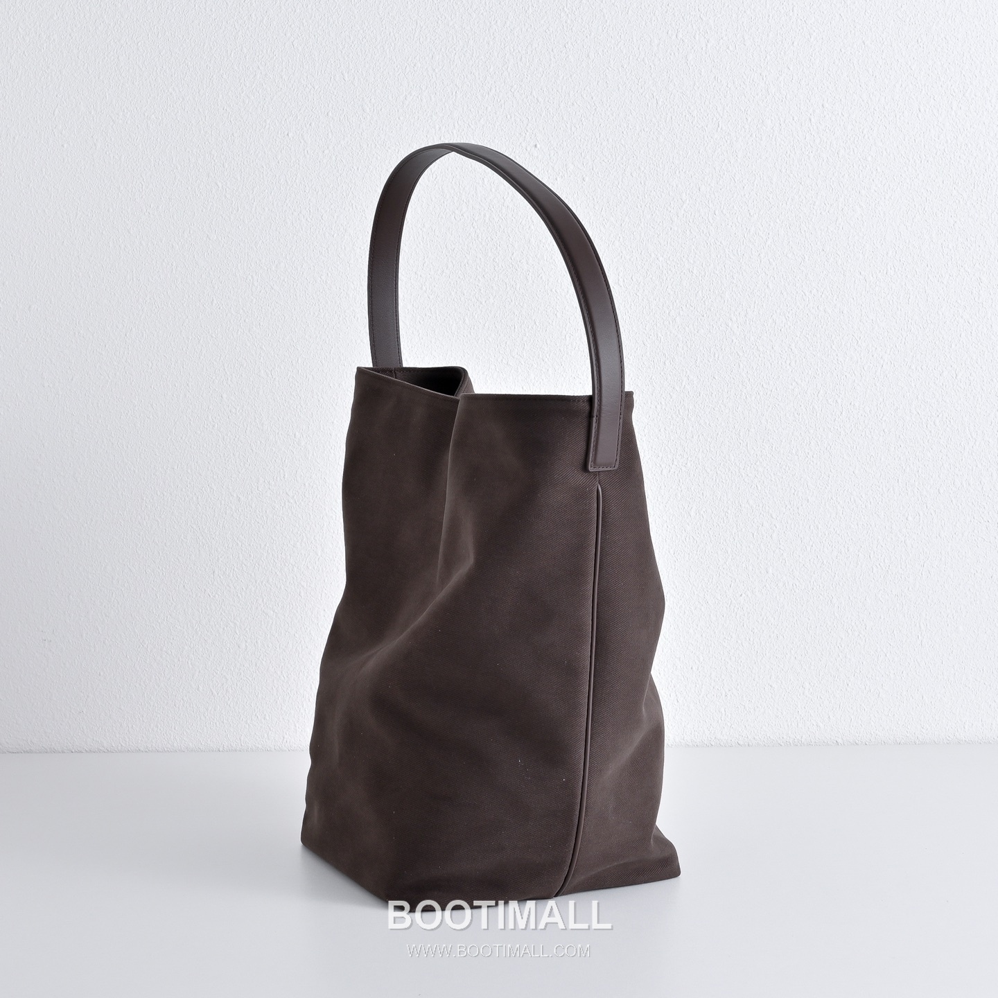 The Row Park Twill Cotton Canvas Tote Bag with Calfskin Trim Detail 더로우 파크 트윌 코튼 캔버스 카프스킨 트림 토트백 36cm 3